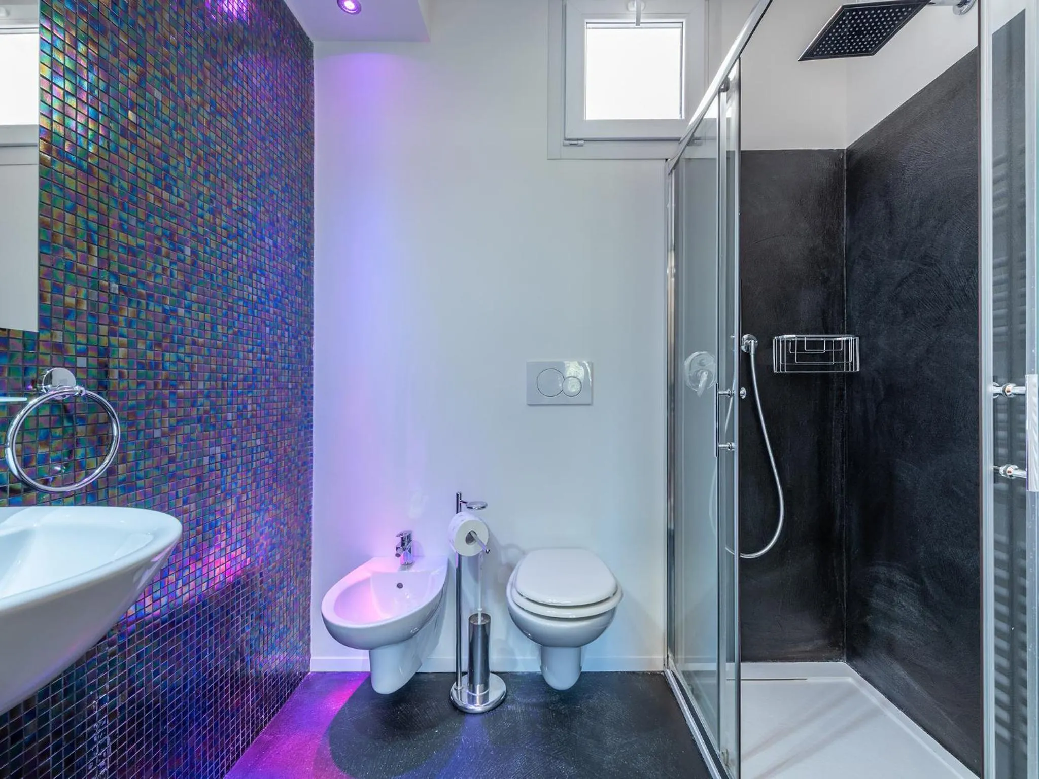 Toilet in Spritz Bed & Breakfast