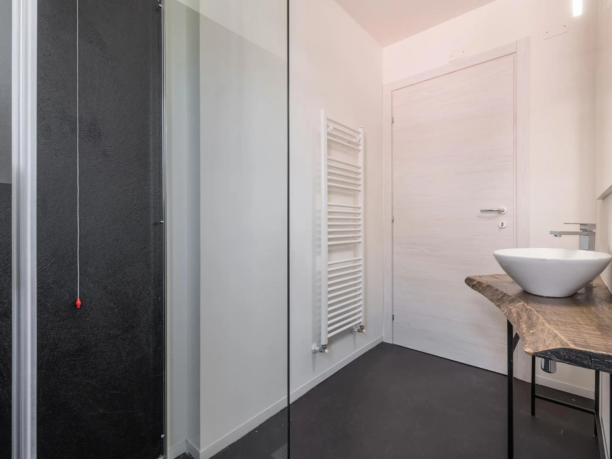 Shower in Spritz Bed & Breakfast