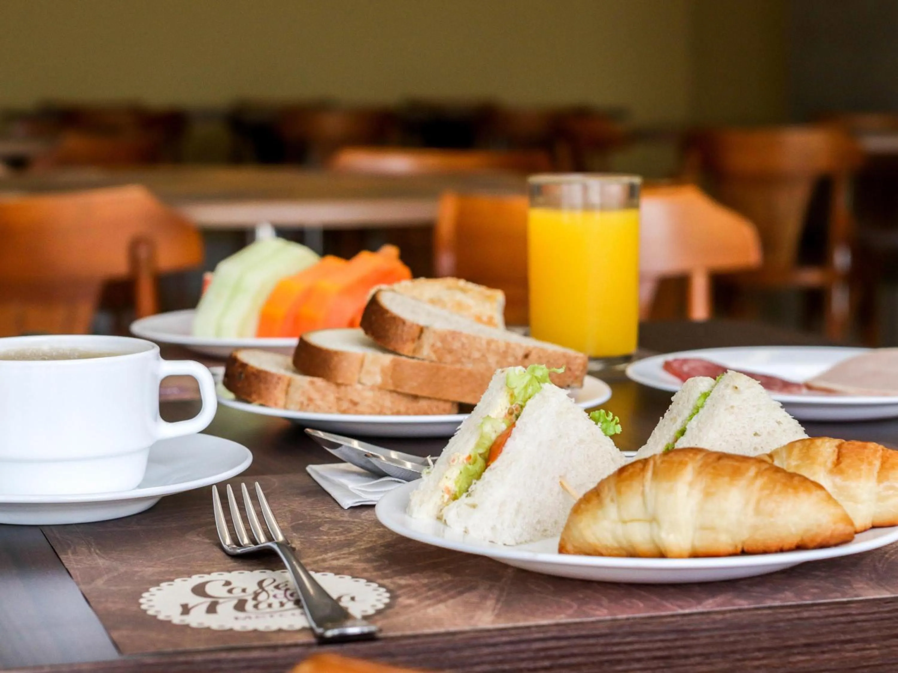 Breakfast in Mercure Camboriu