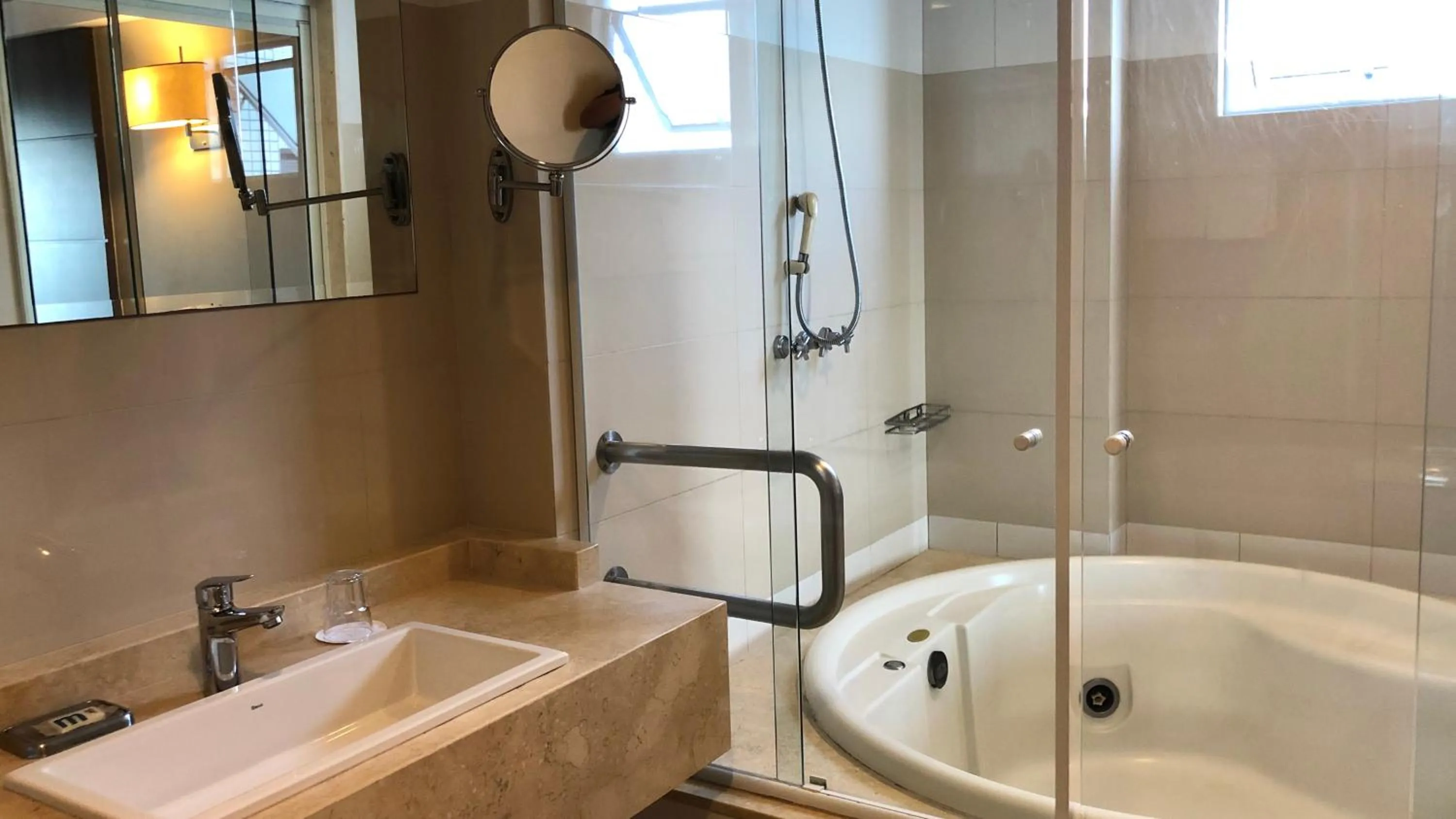 Hot Tub in Mercure Camboriu