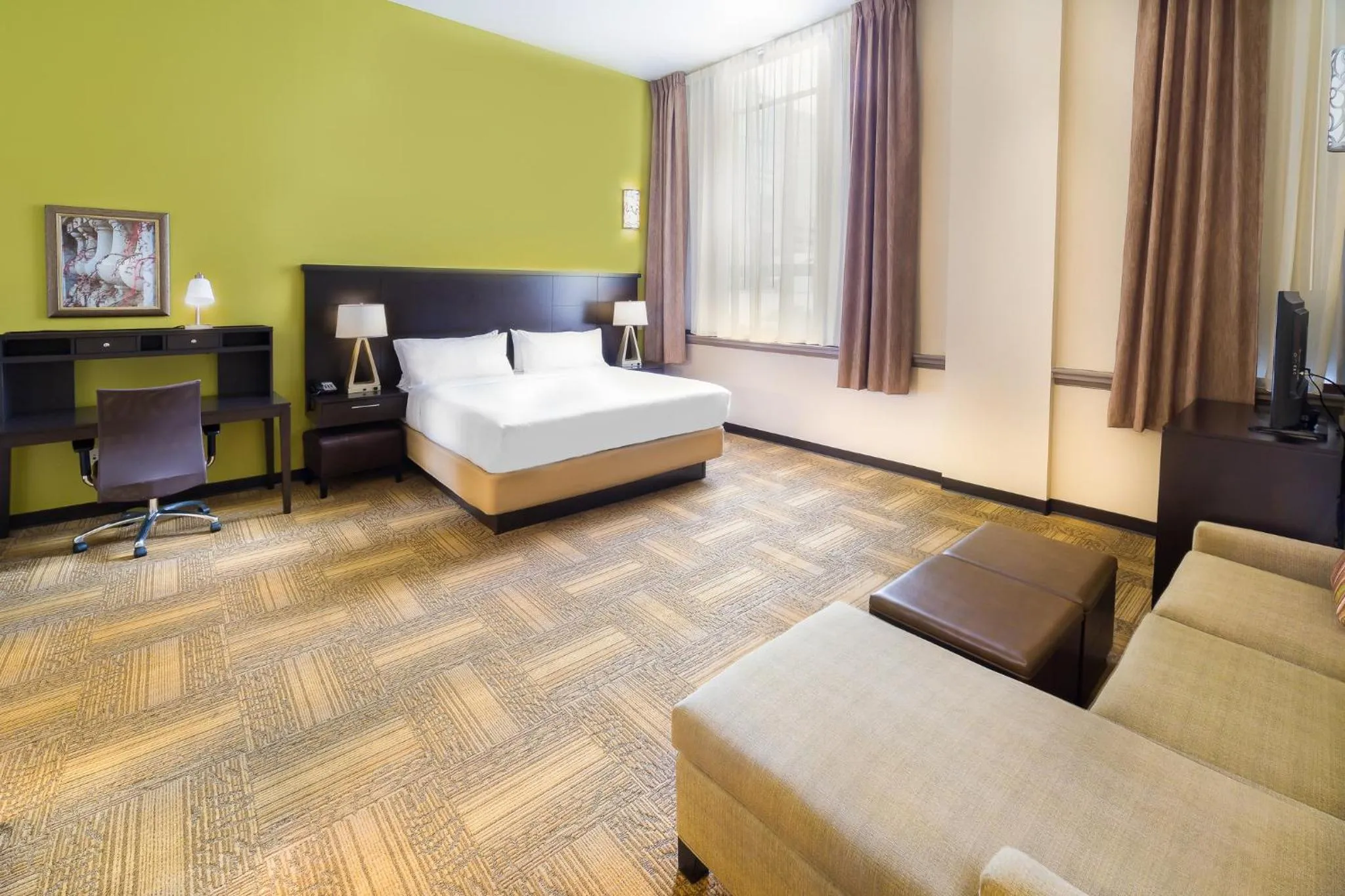 Photo of the whole room, Bed in Staybridge Suites Baltimore - Inner Harbor by IHG