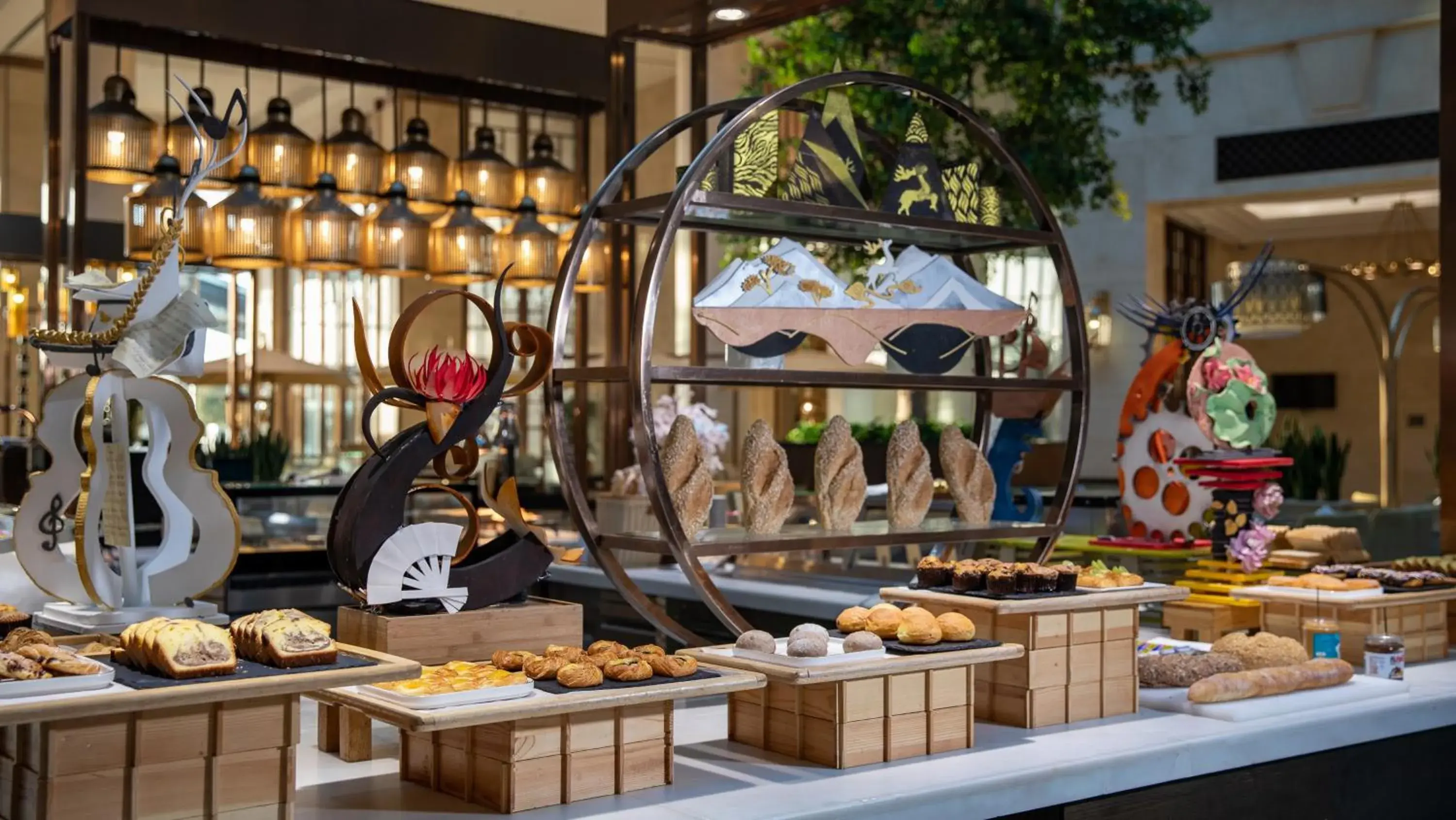 Breakfast in InterContinental Wuhan by IHG - Yangtze River View Breakfast in InterContinental Wuhan by IHG - Yangtze River View
