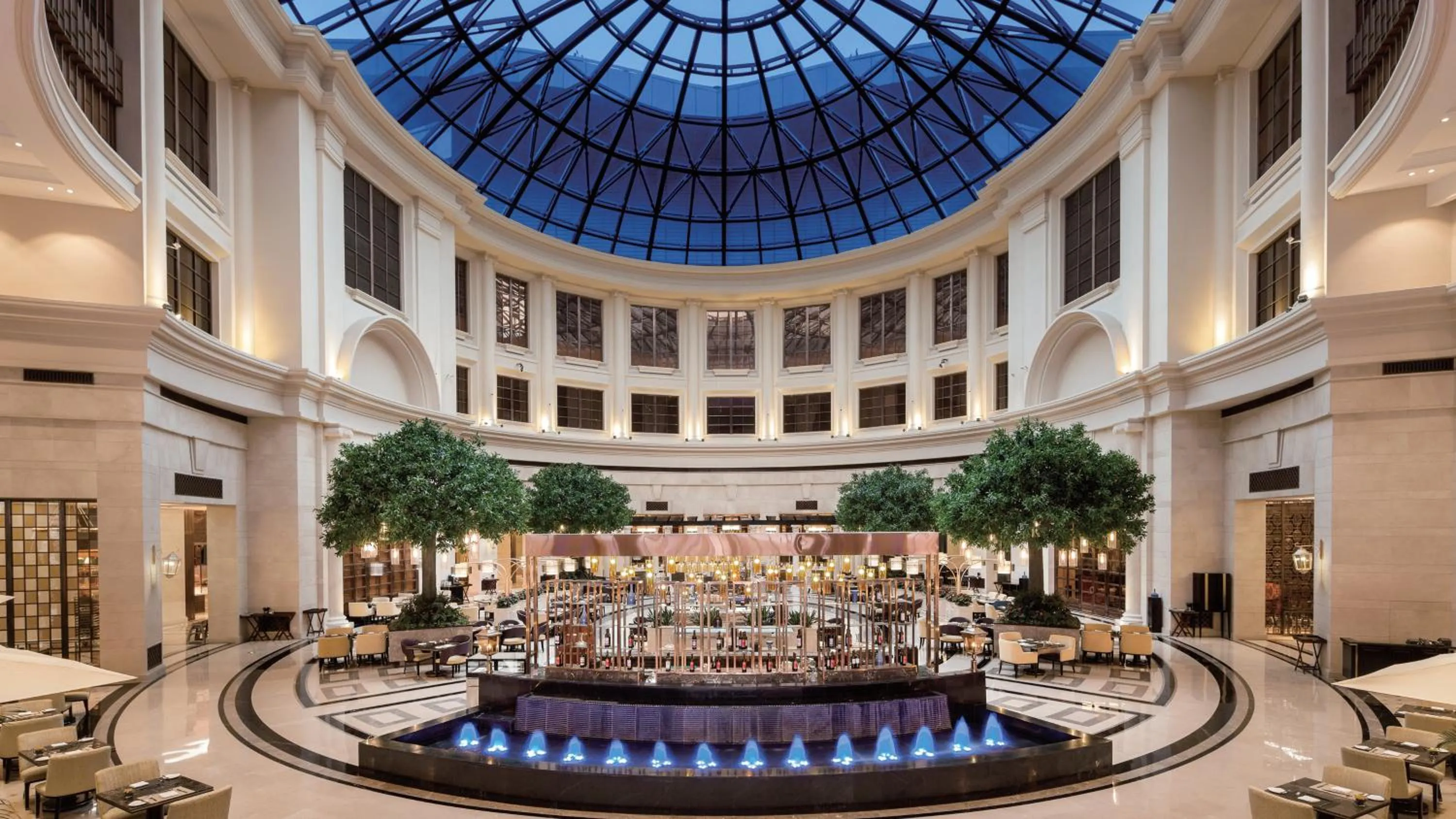 Restaurant/places to eat in InterContinental Wuhan by IHG - Yangtze River View