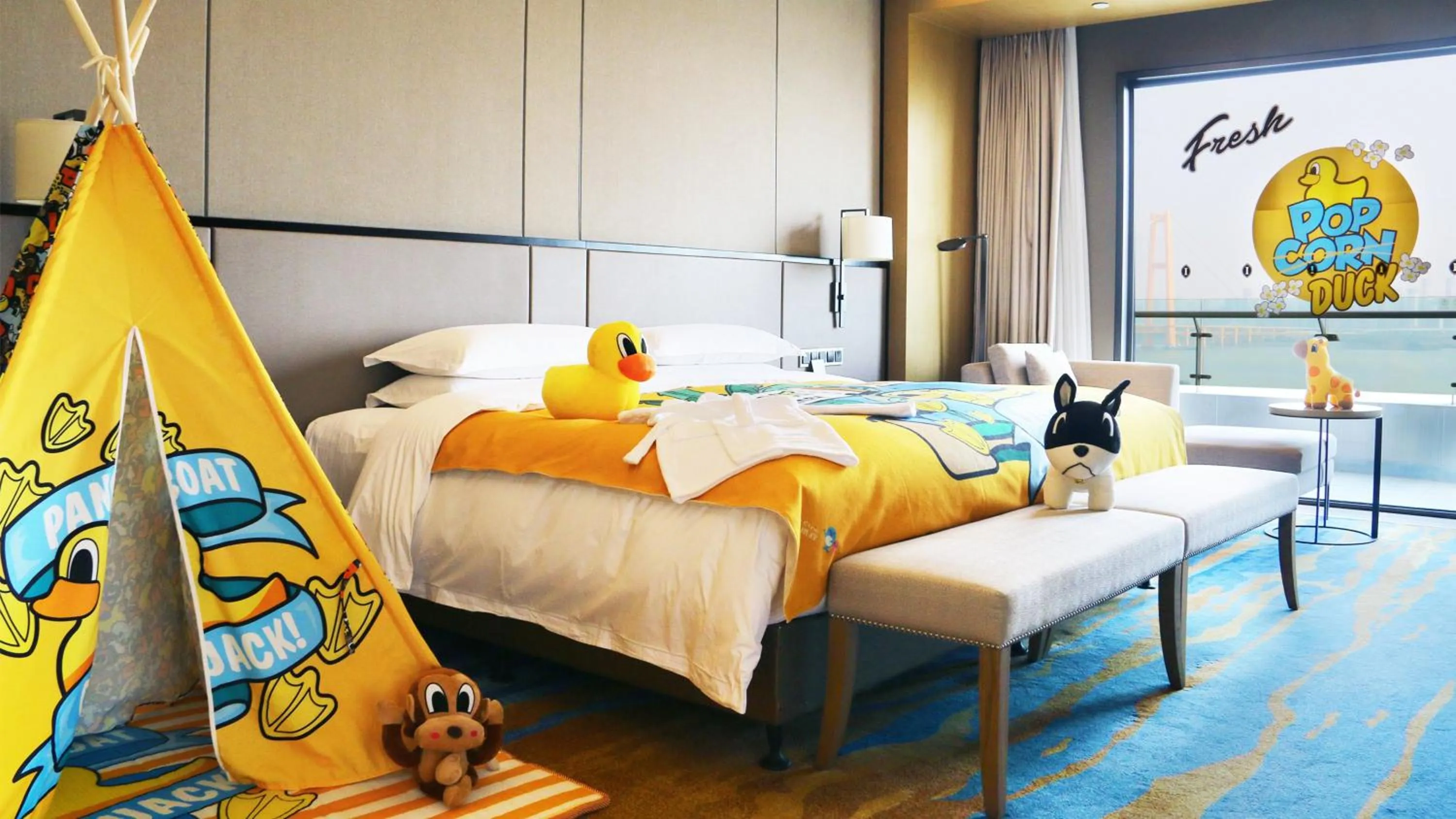 Bedroom in InterContinental Wuhan by IHG - Yangtze River View