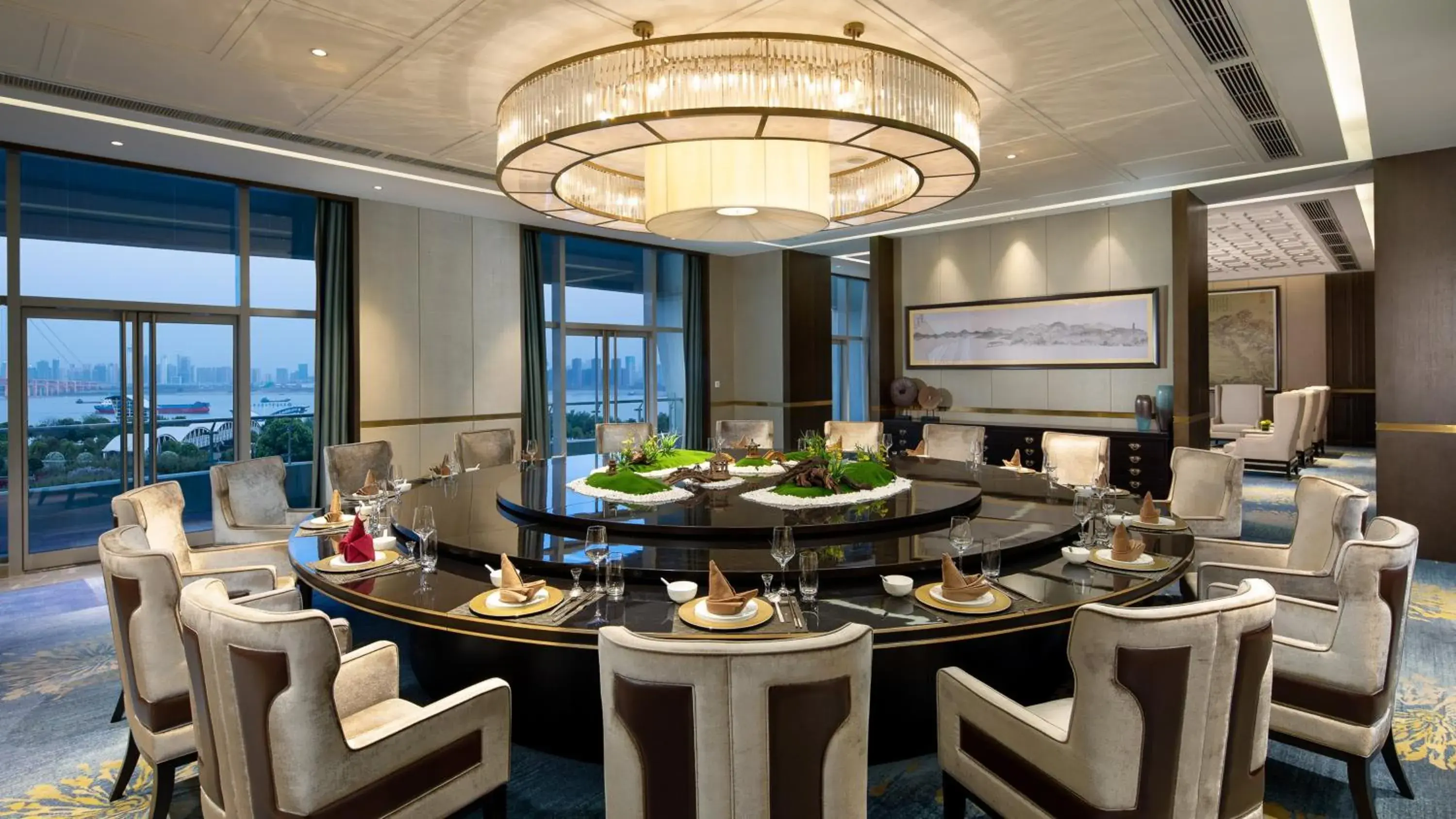 Restaurant/places to eat in InterContinental Wuhan by IHG - Yangtze River View Restaurant/places to eat in InterContinental Wuhan by IHG - Yangtze River View