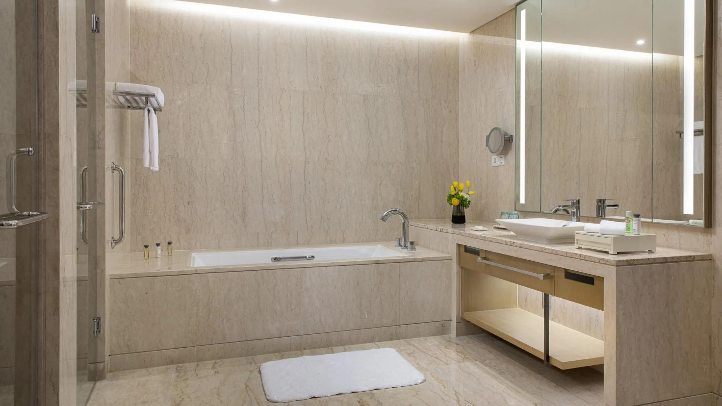 Bathroom in InterContinental Wuhan by IHG - Yangtze River View