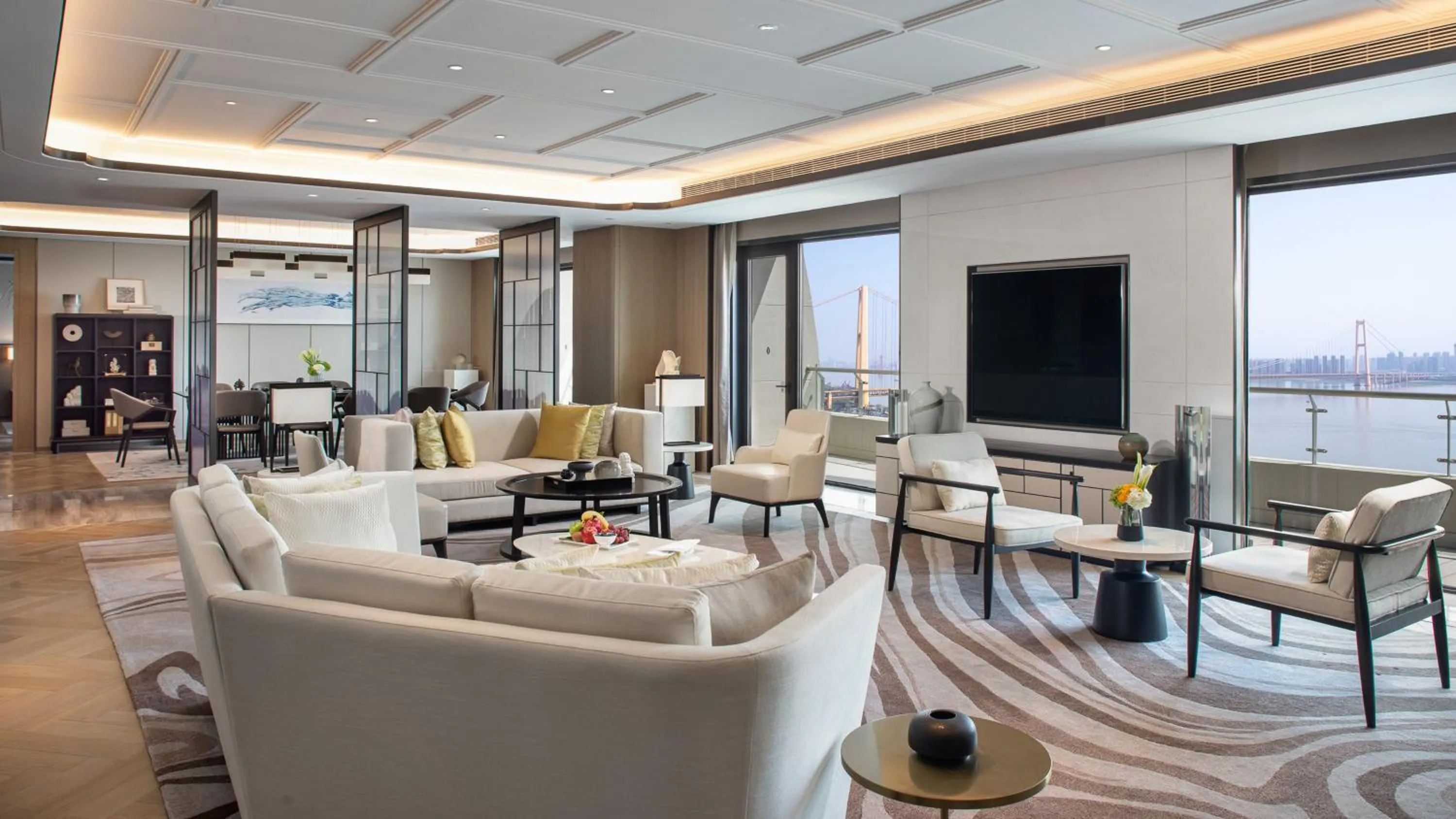 Bedroom in InterContinental Wuhan by IHG - Yangtze River View