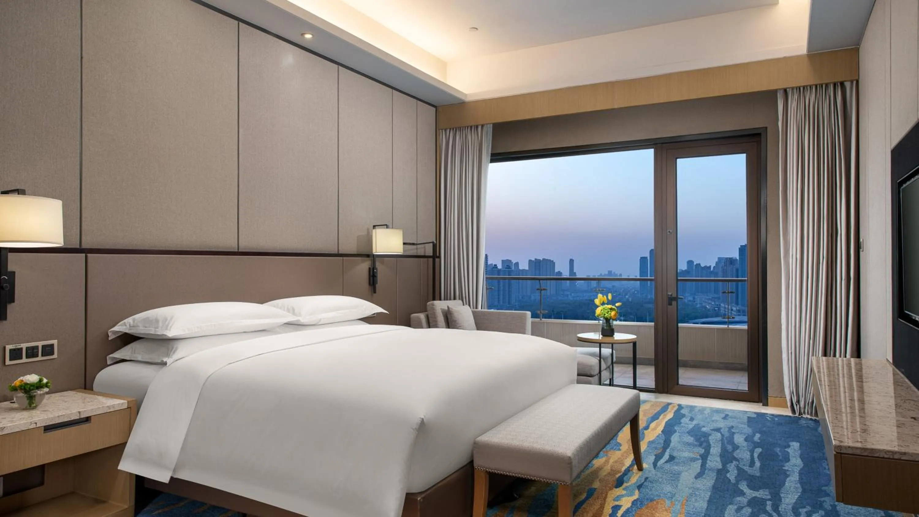 Bedroom in InterContinental Wuhan by IHG - Yangtze River View