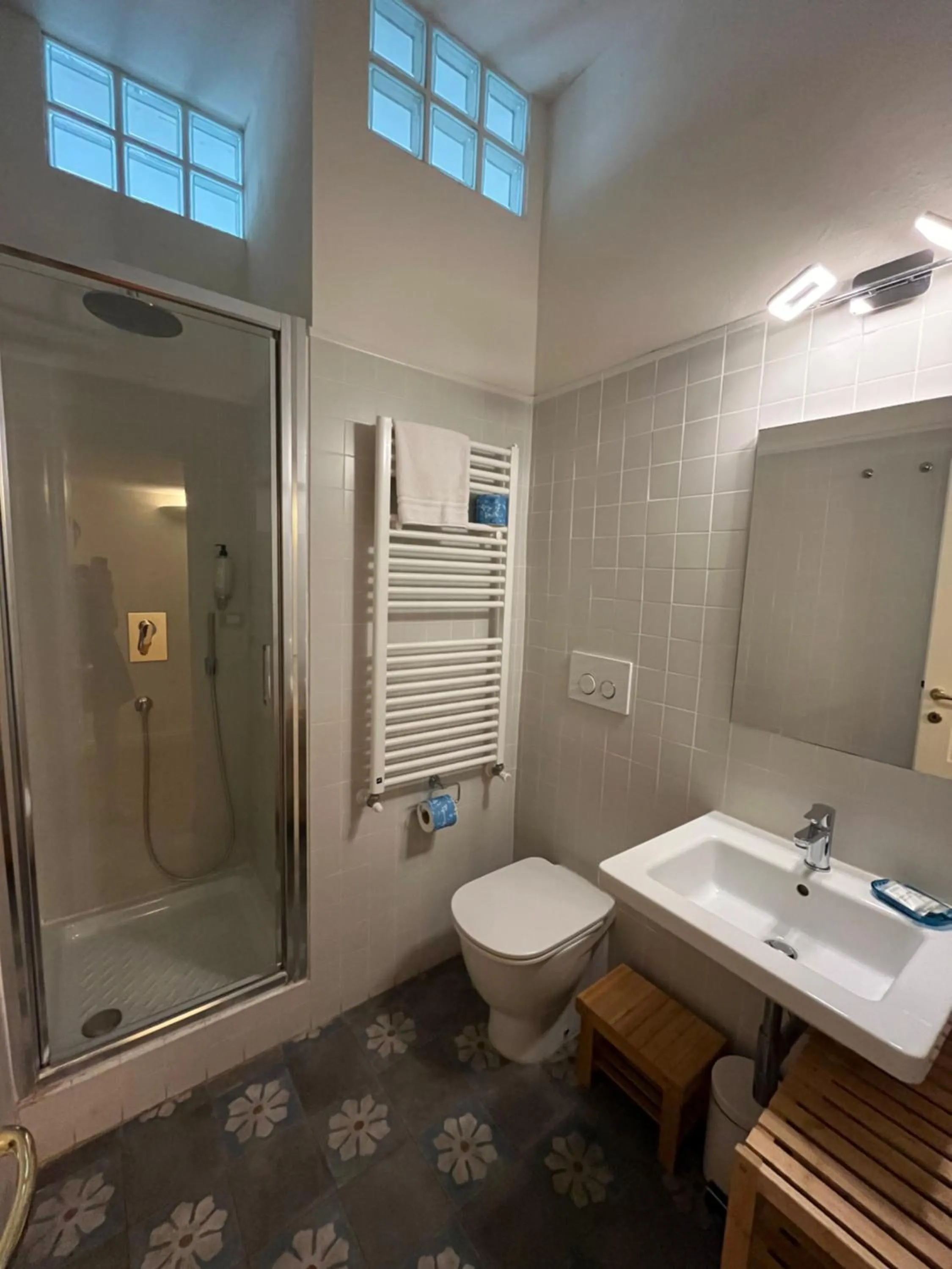 Shower in Residenza D'Epoca Historia Luxury Boutique