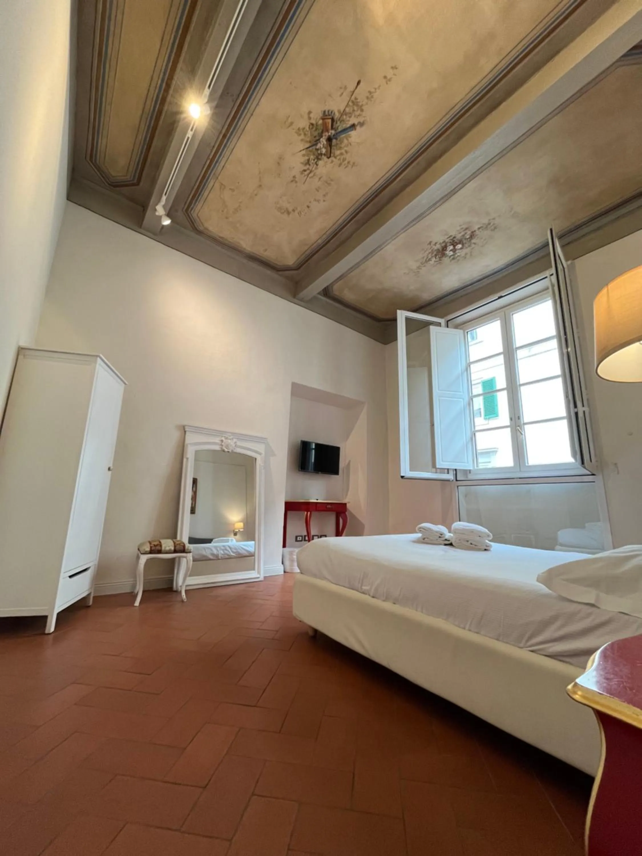 Photo of the whole room, Bed in Residenza D'Epoca Historia Luxury Boutique