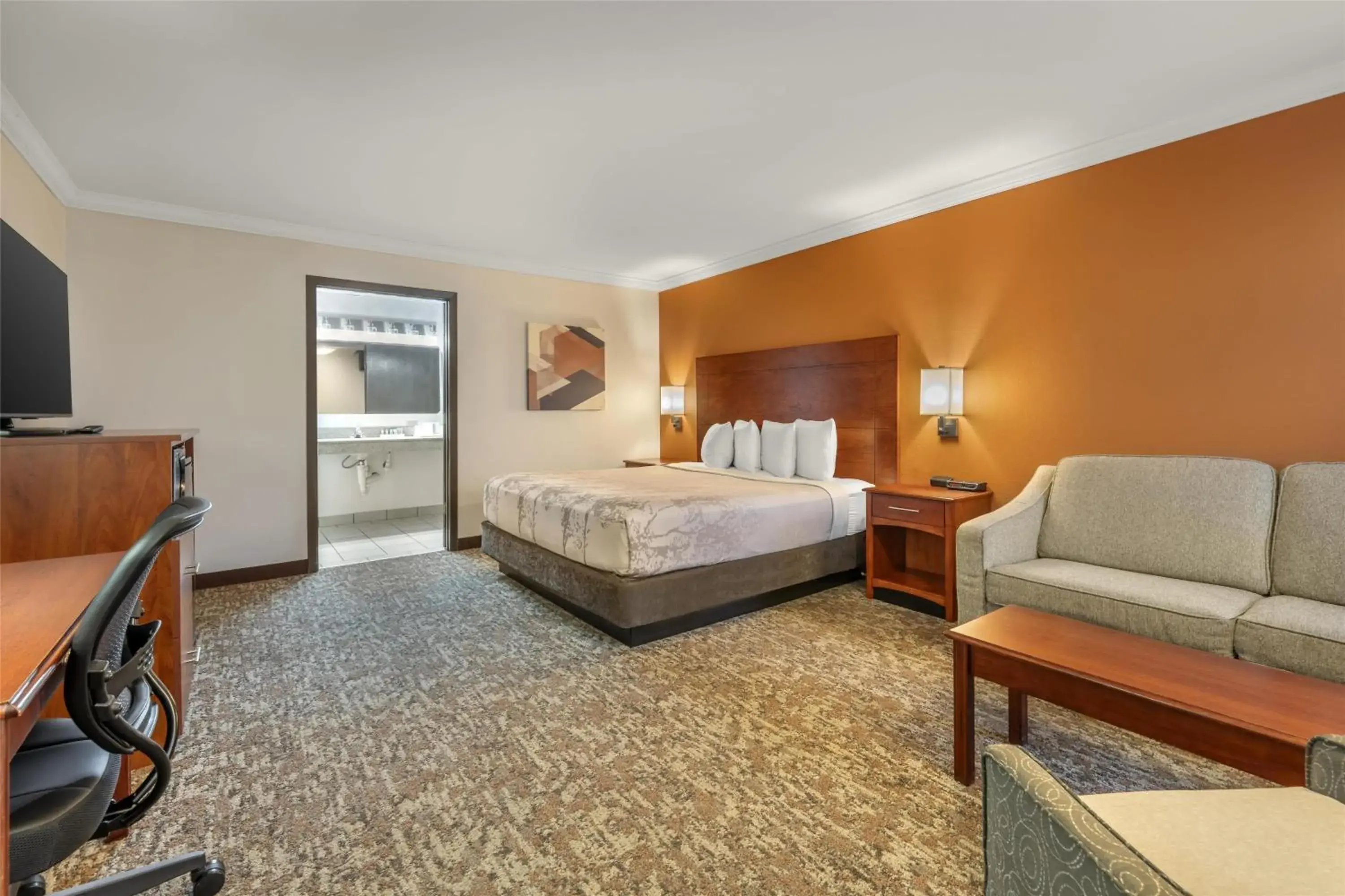 Bedroom, Bed in Best Western Angus Inn Bedroom, Bed in Best Western Angus Inn