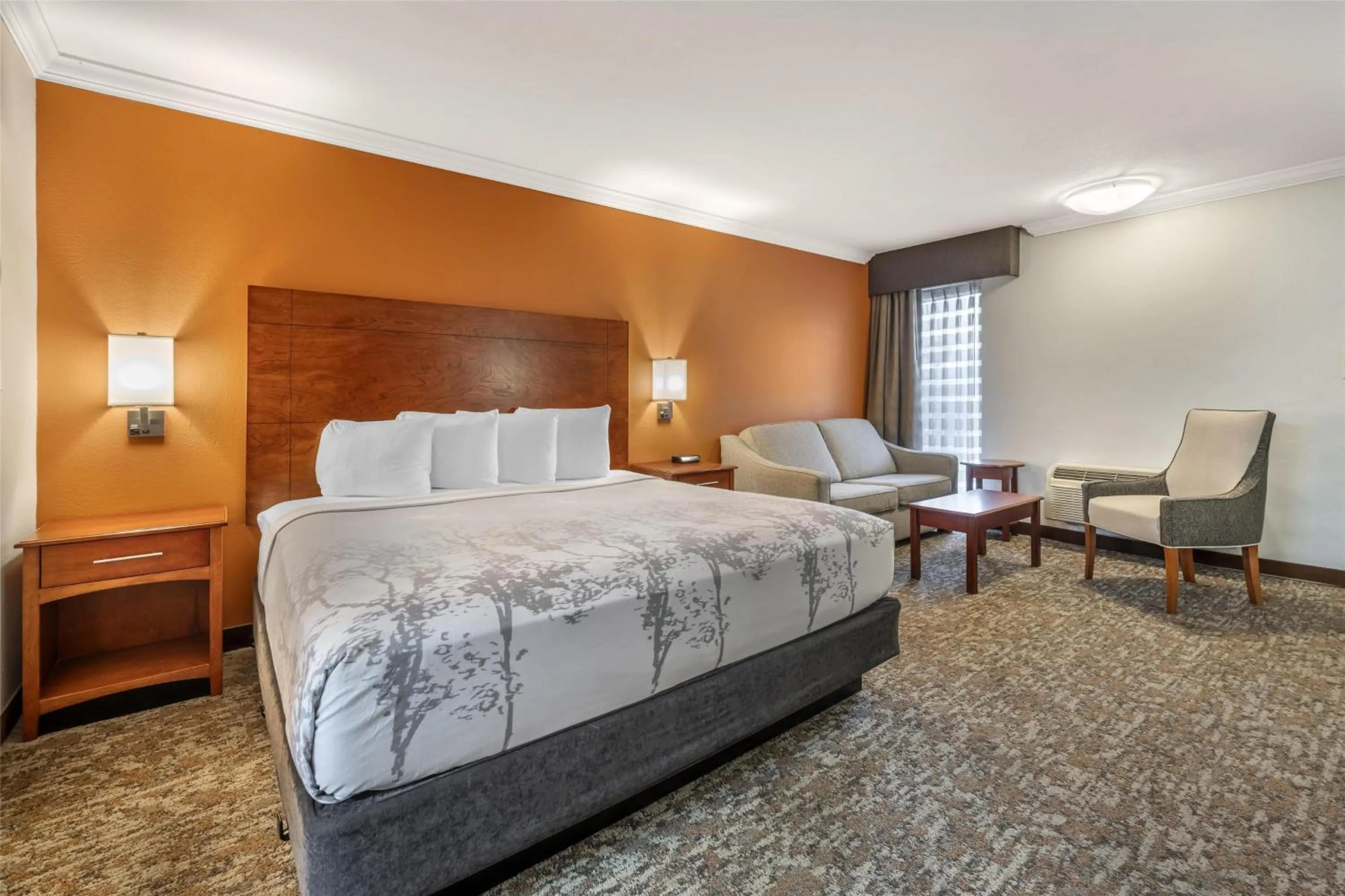 Bedroom, Bed in Best Western Angus Inn