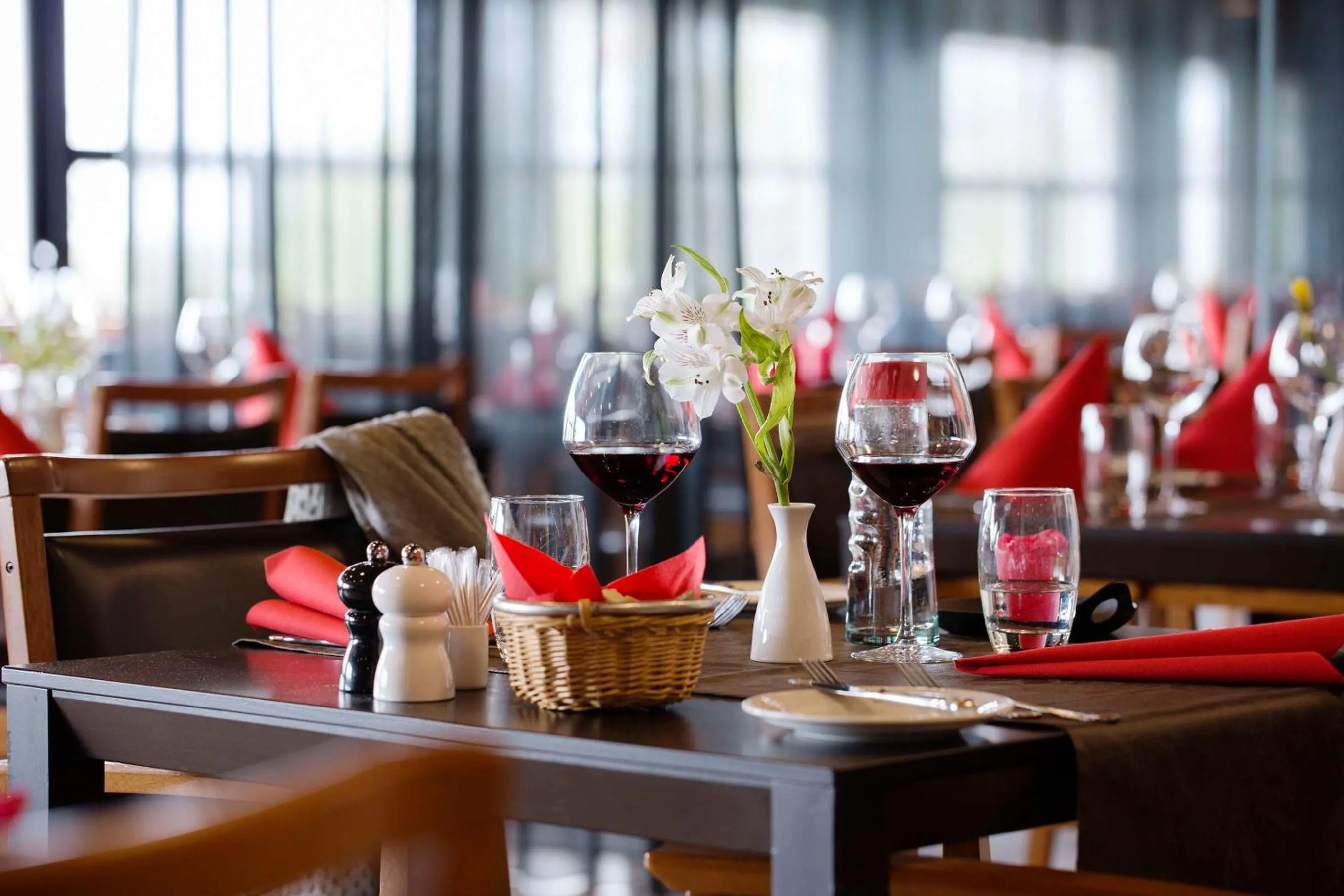 Restaurant/places to eat in Scandic Aalborg Øst