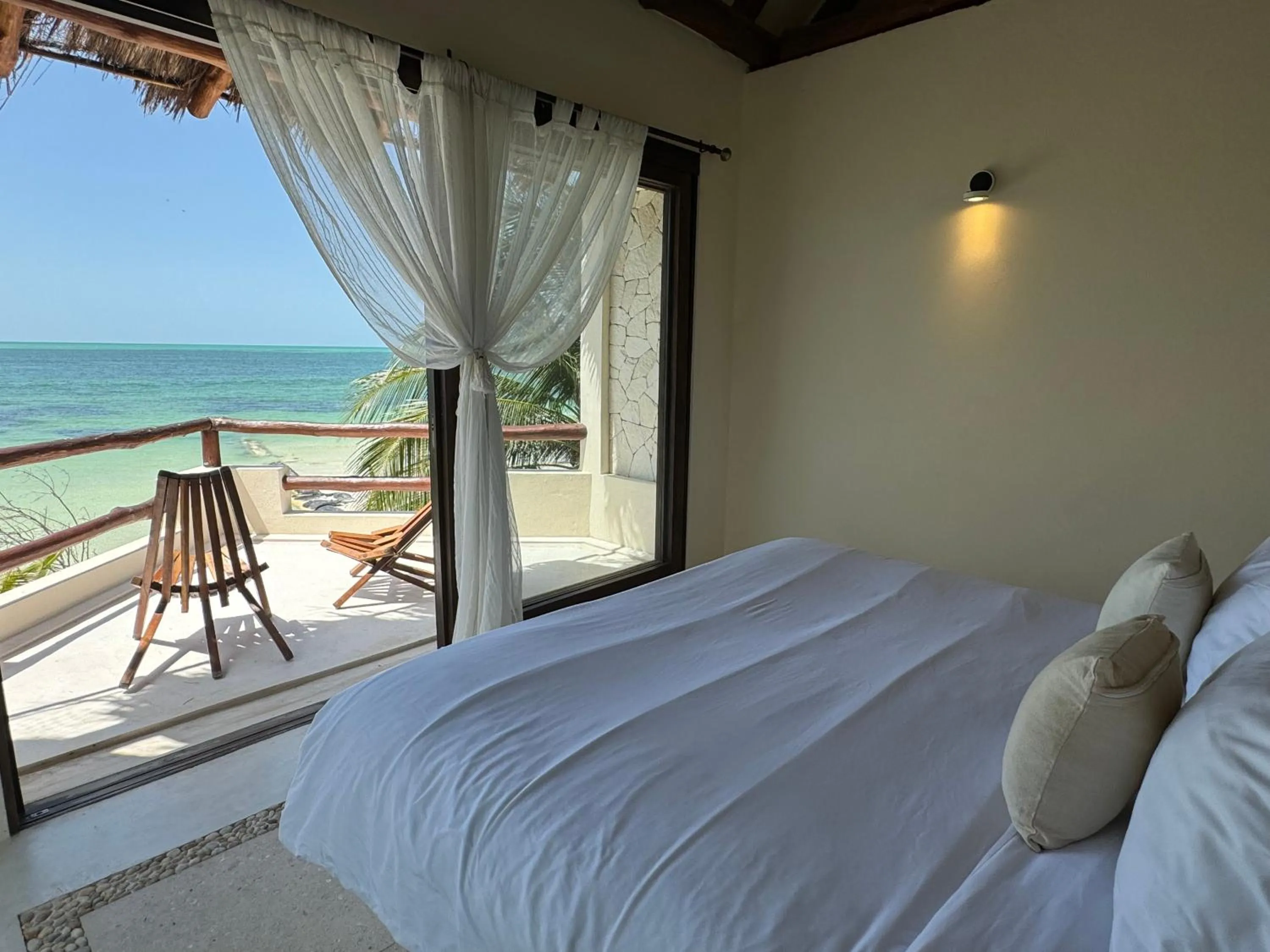 Patio, Bed in Casa Punta Coco & Beach Club