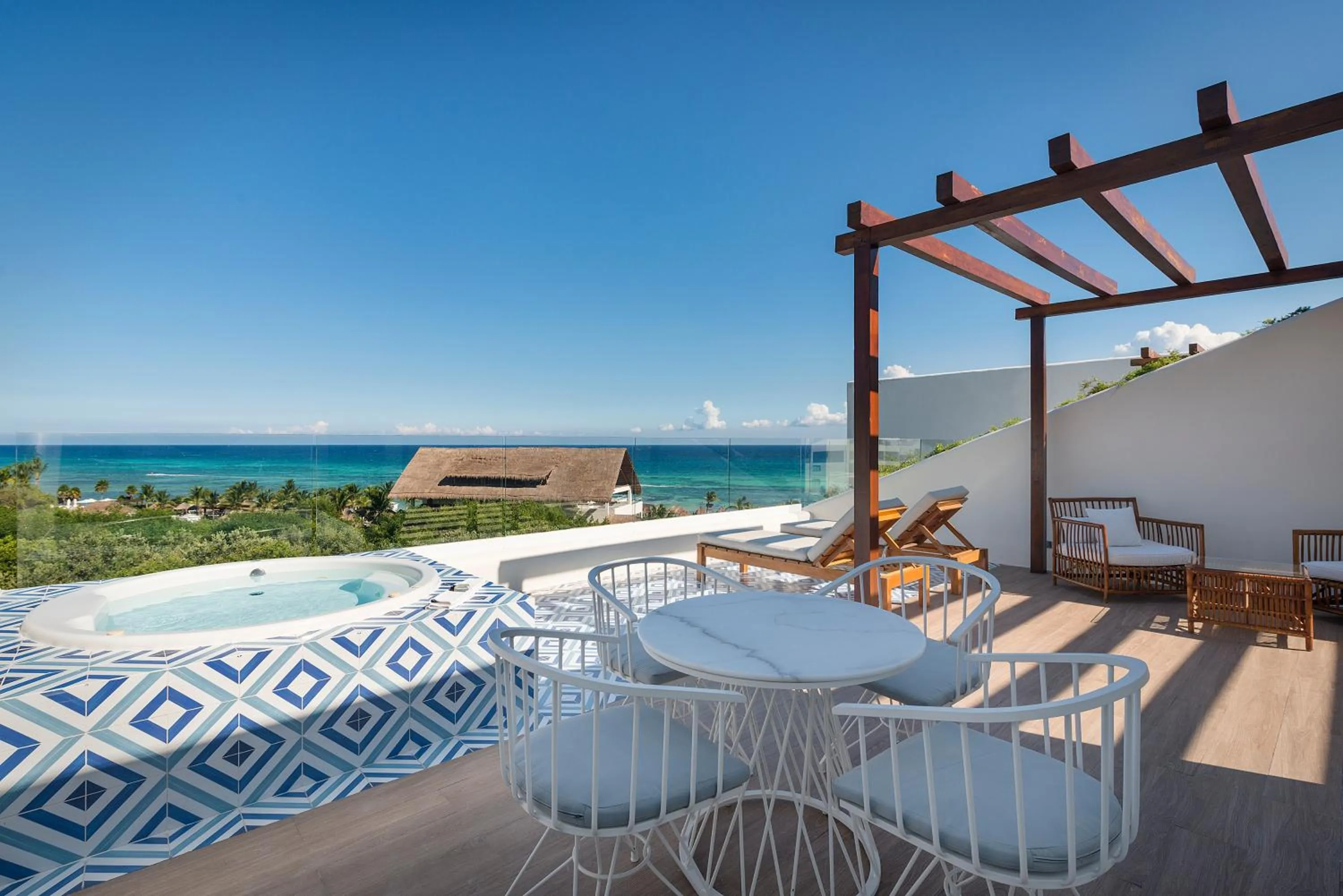 Hot Tub in El Beso Adults Only at Ocean Riviera Paradise All Inclusive