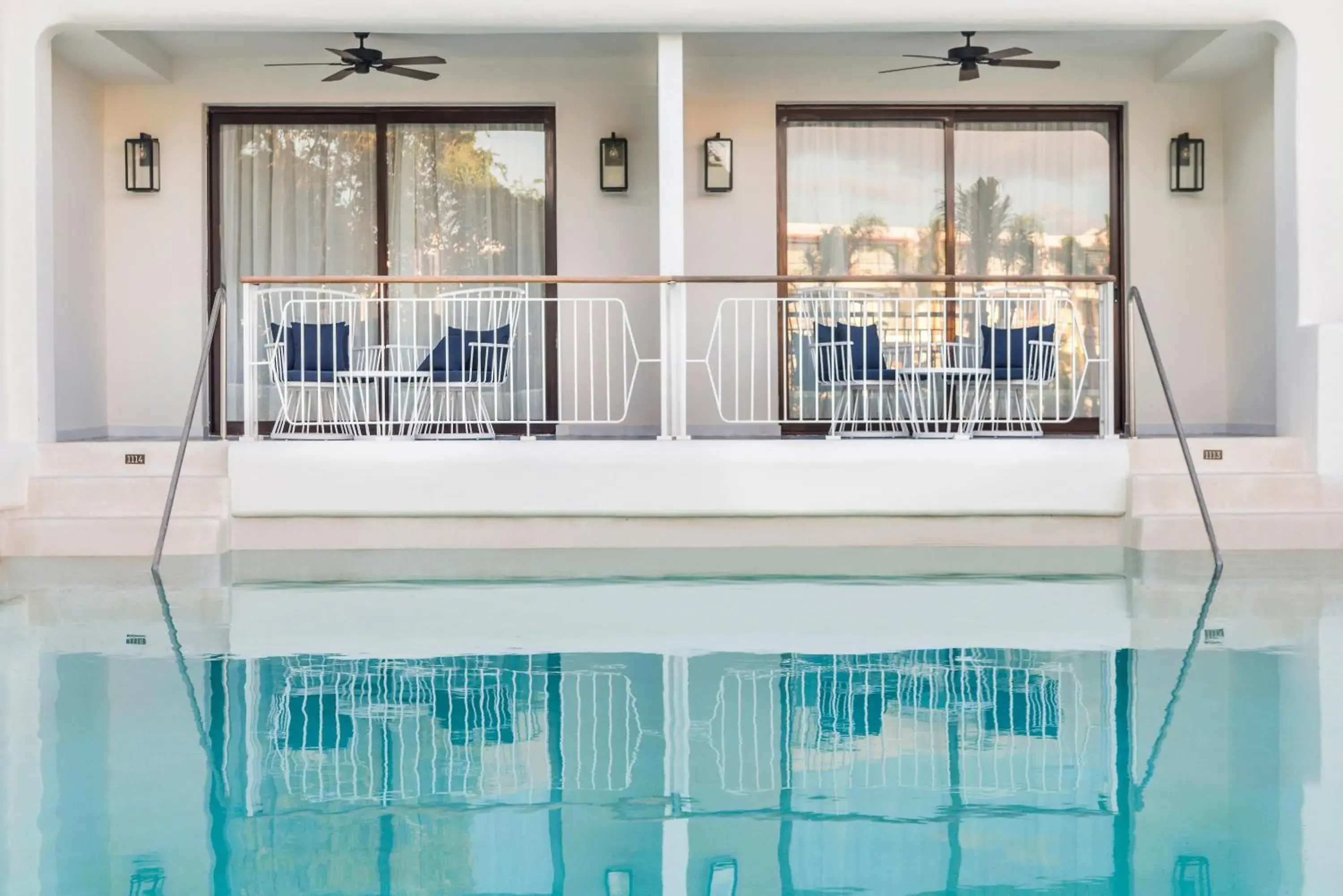 Junior Suite El Beso Swim Up - single occupancy in El Beso Adults Only at Ocean Riviera Paradise All Inclusive Junior Suite El Beso Swim Up - single occupancy in El Beso Adults Only at Ocean Riviera Paradise All Inclusive