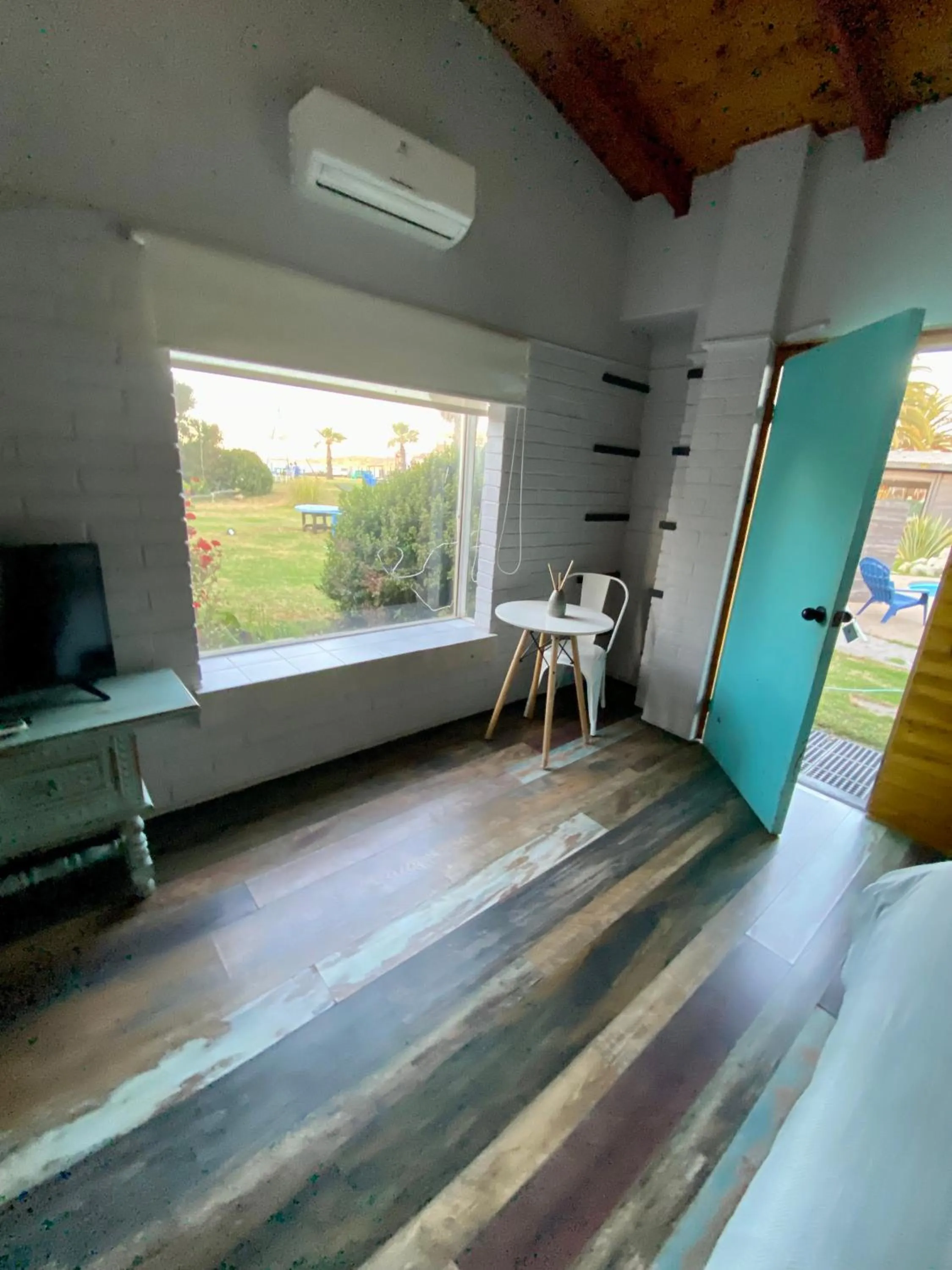 Bed in Hotel Trocadero