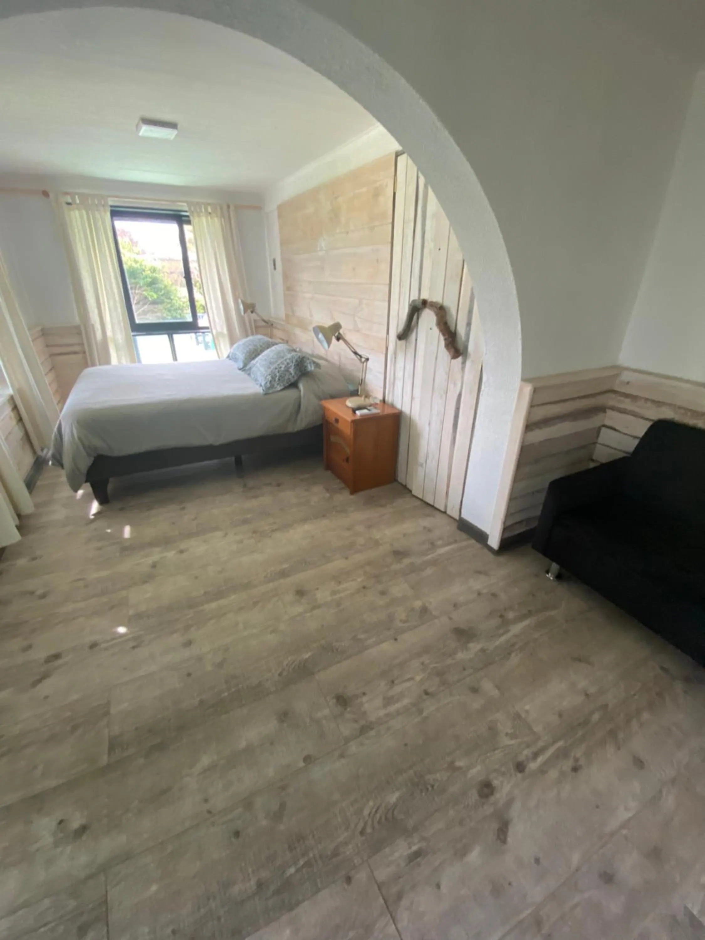 Bed in Hotel Trocadero