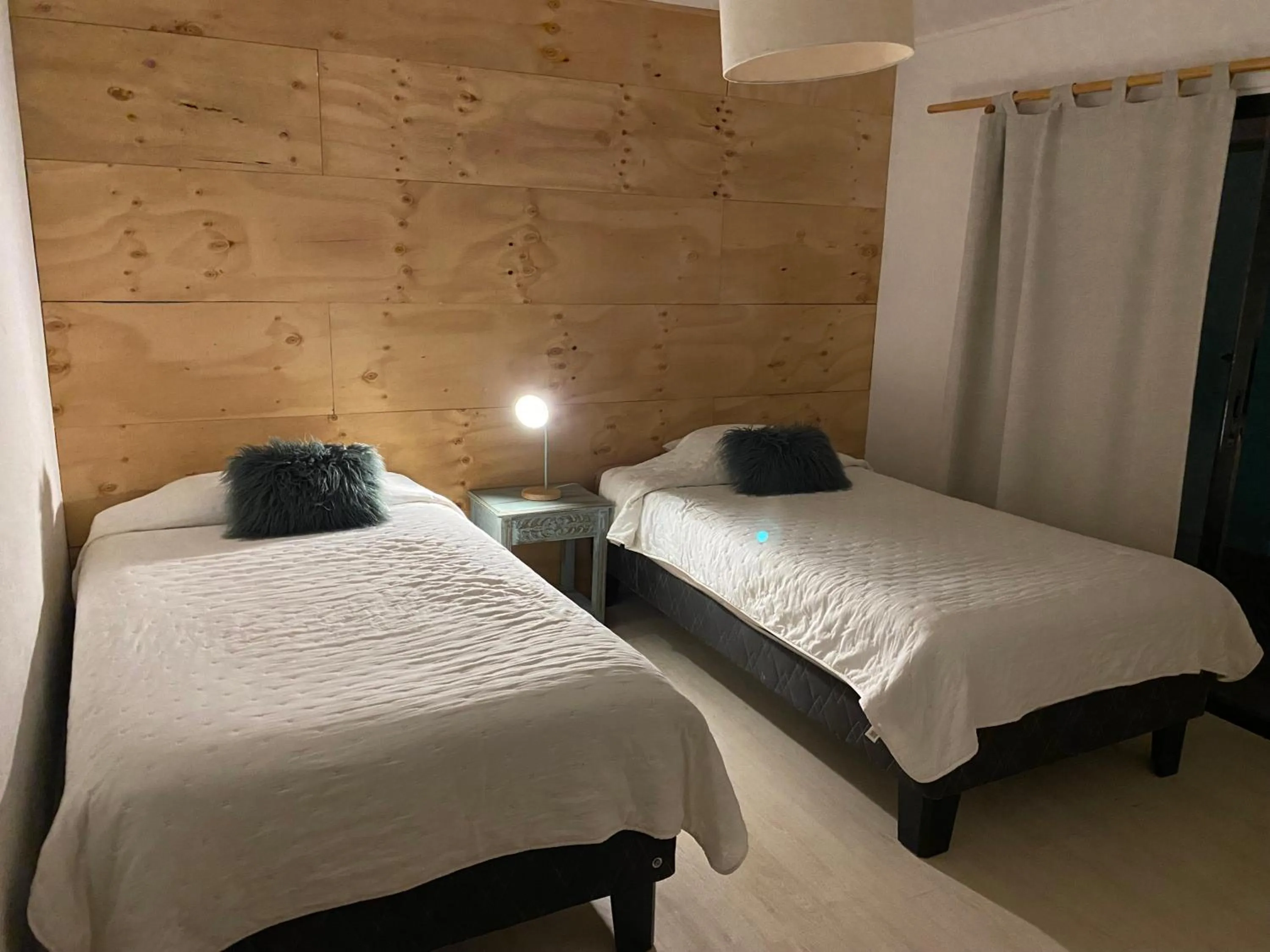 Bed in Hotel Trocadero