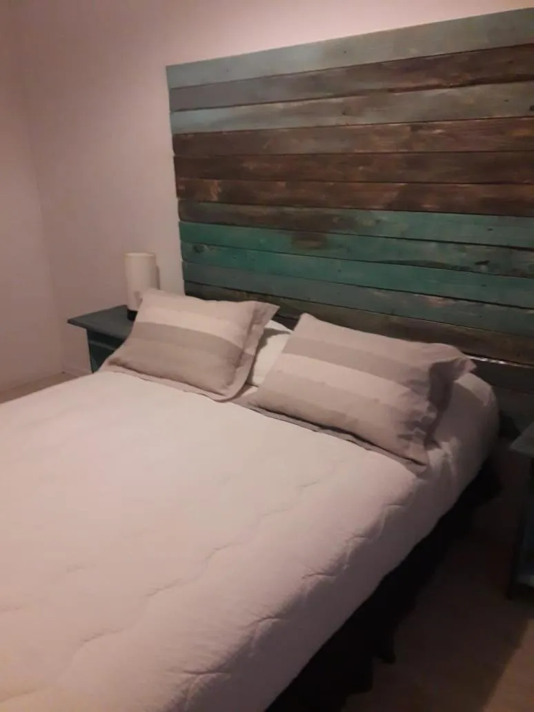 Bed in Hotel Trocadero