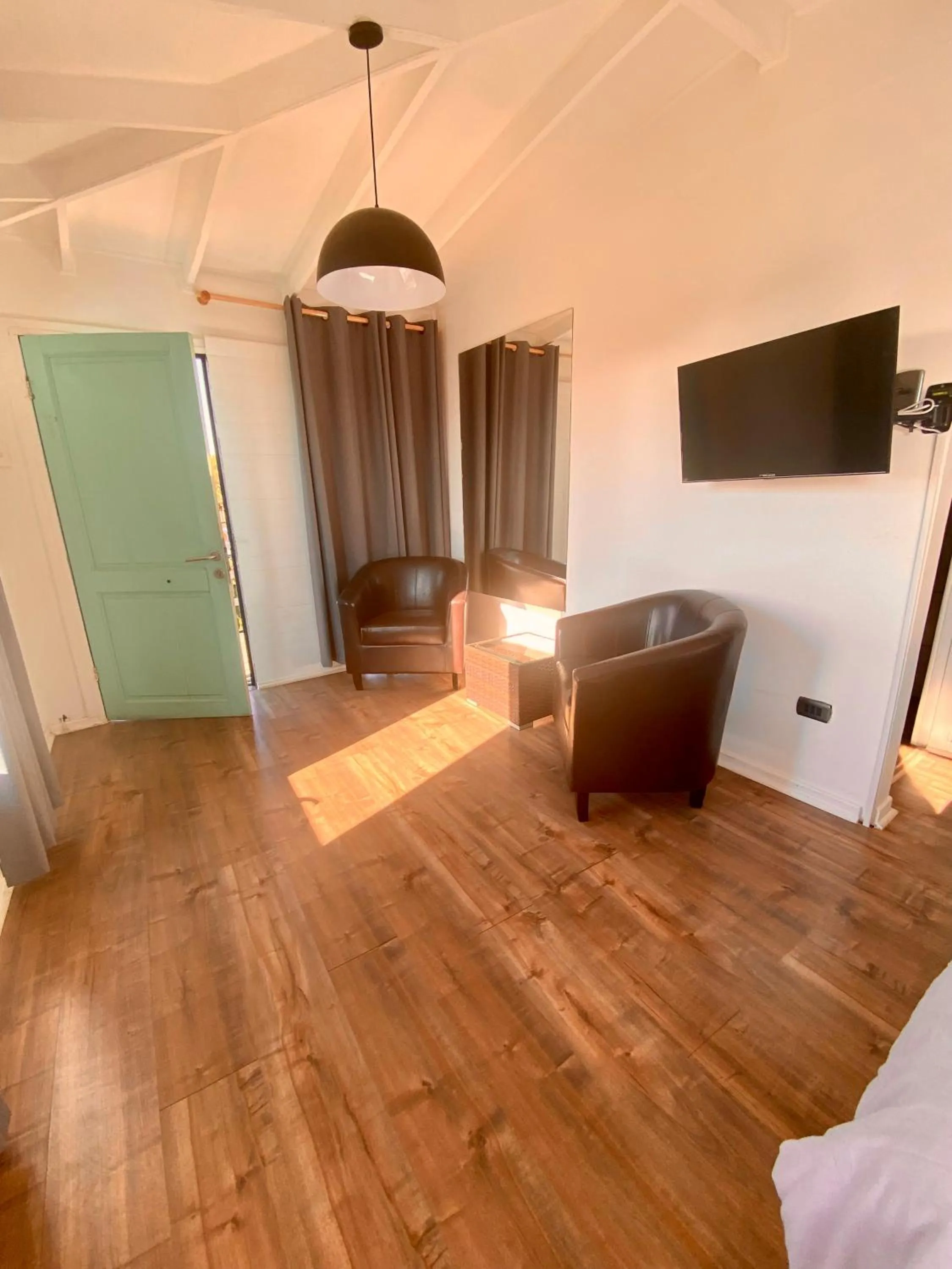 Bed in Hotel Trocadero