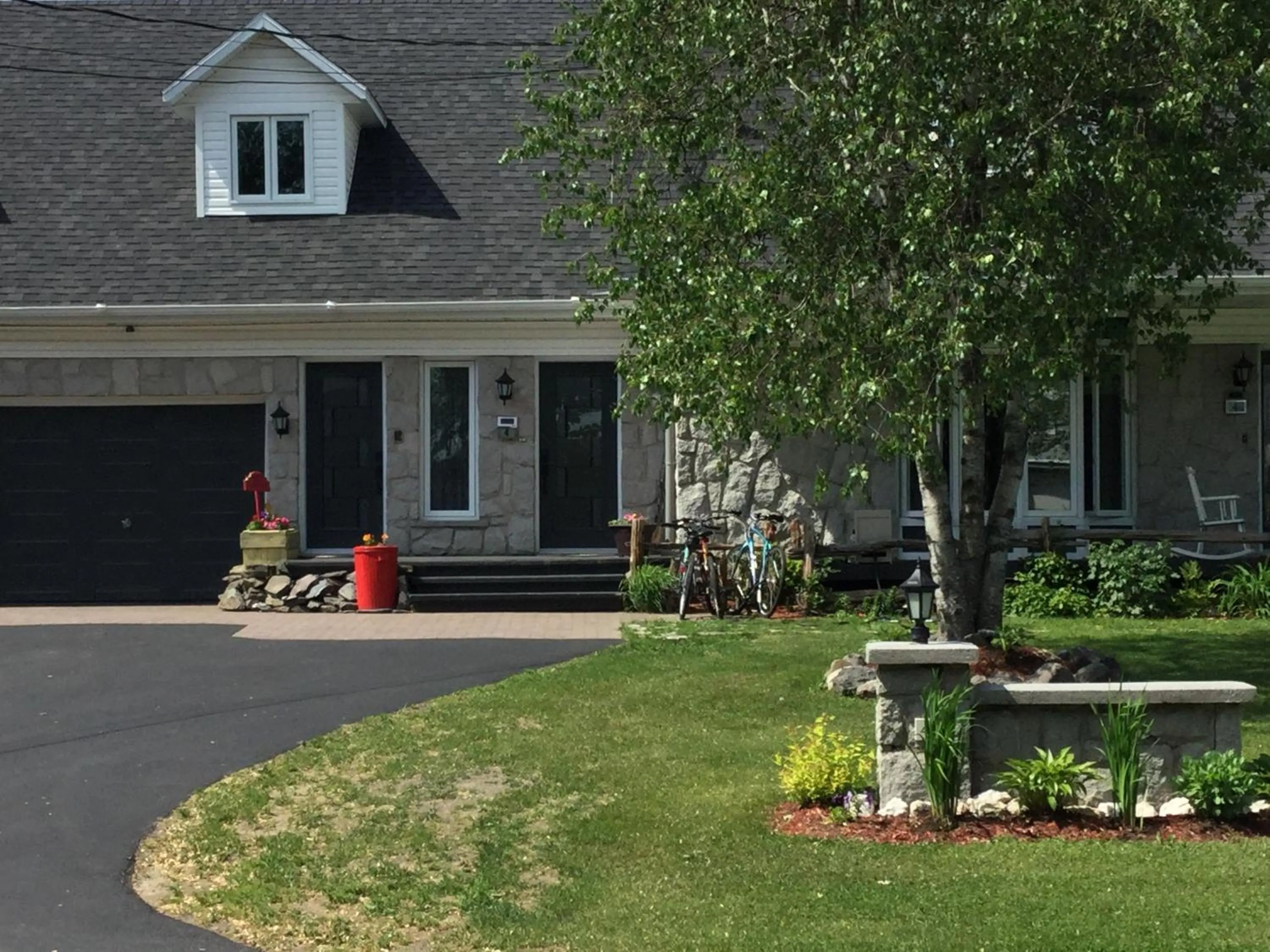Property building in La Maison des Éboulis