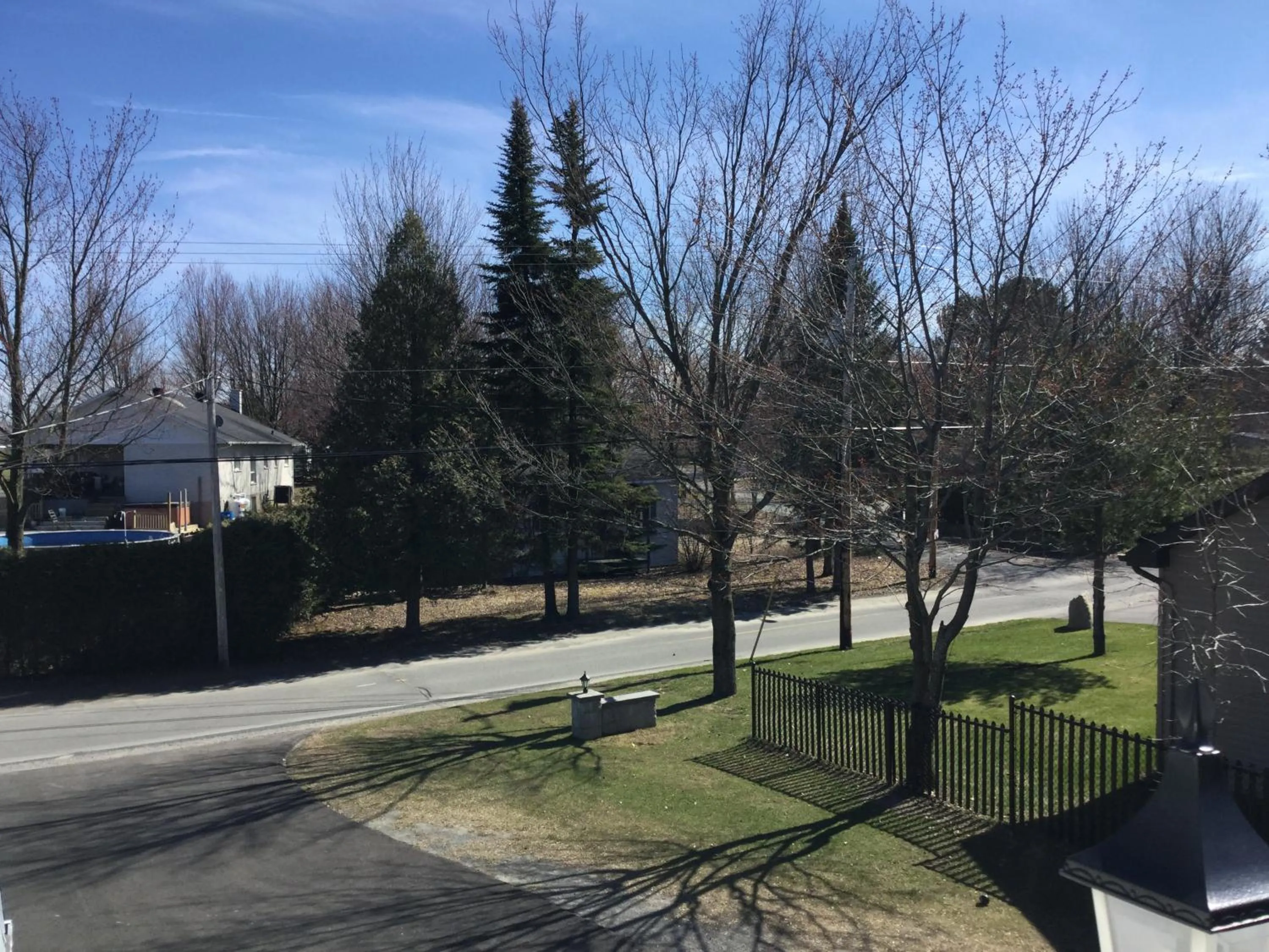 Spring in La Maison des Éboulis