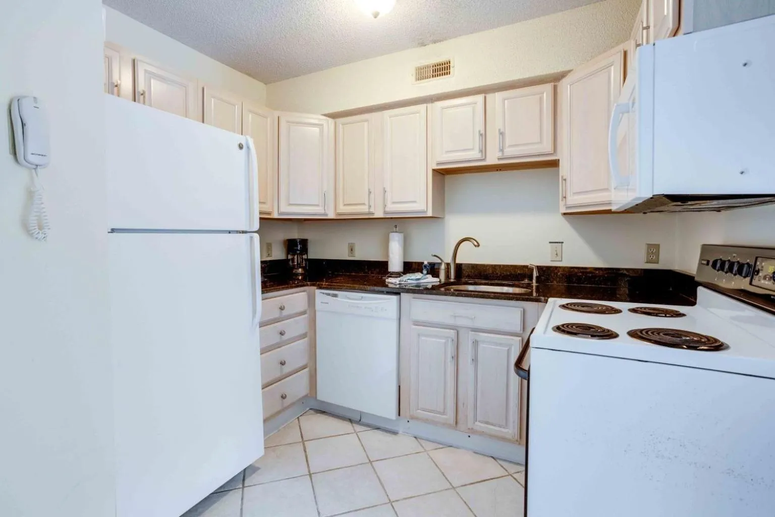 Marylander Condominiums, 90 steps from the beach