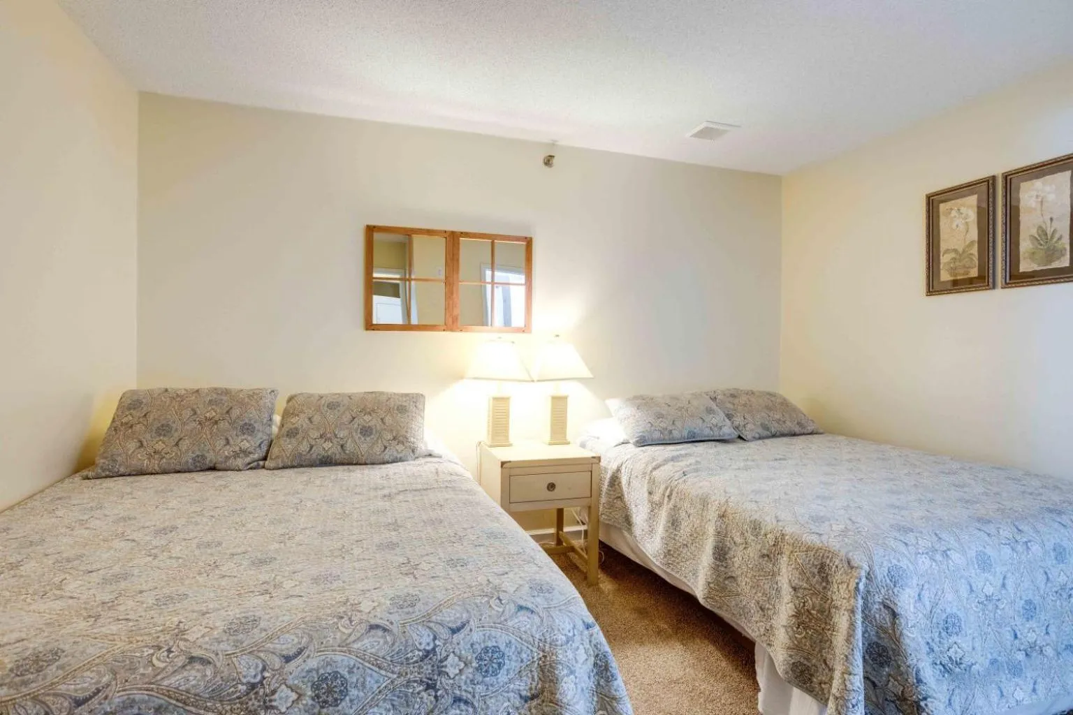 Marylander Condominiums, 90 steps from the beach