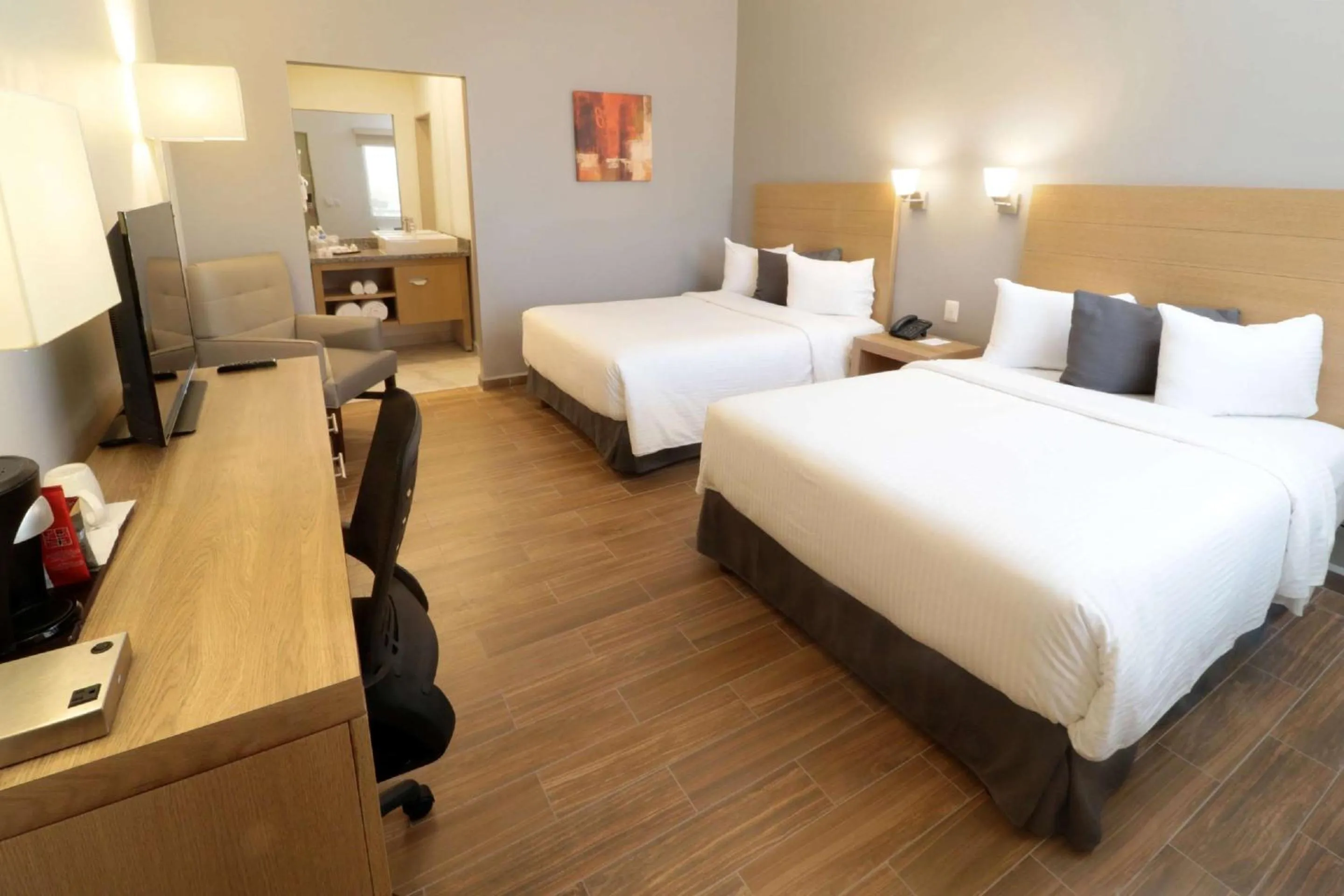 Photo of the whole room, Bed in Bluu Hotel Aeropuerto Monclova-Frontera