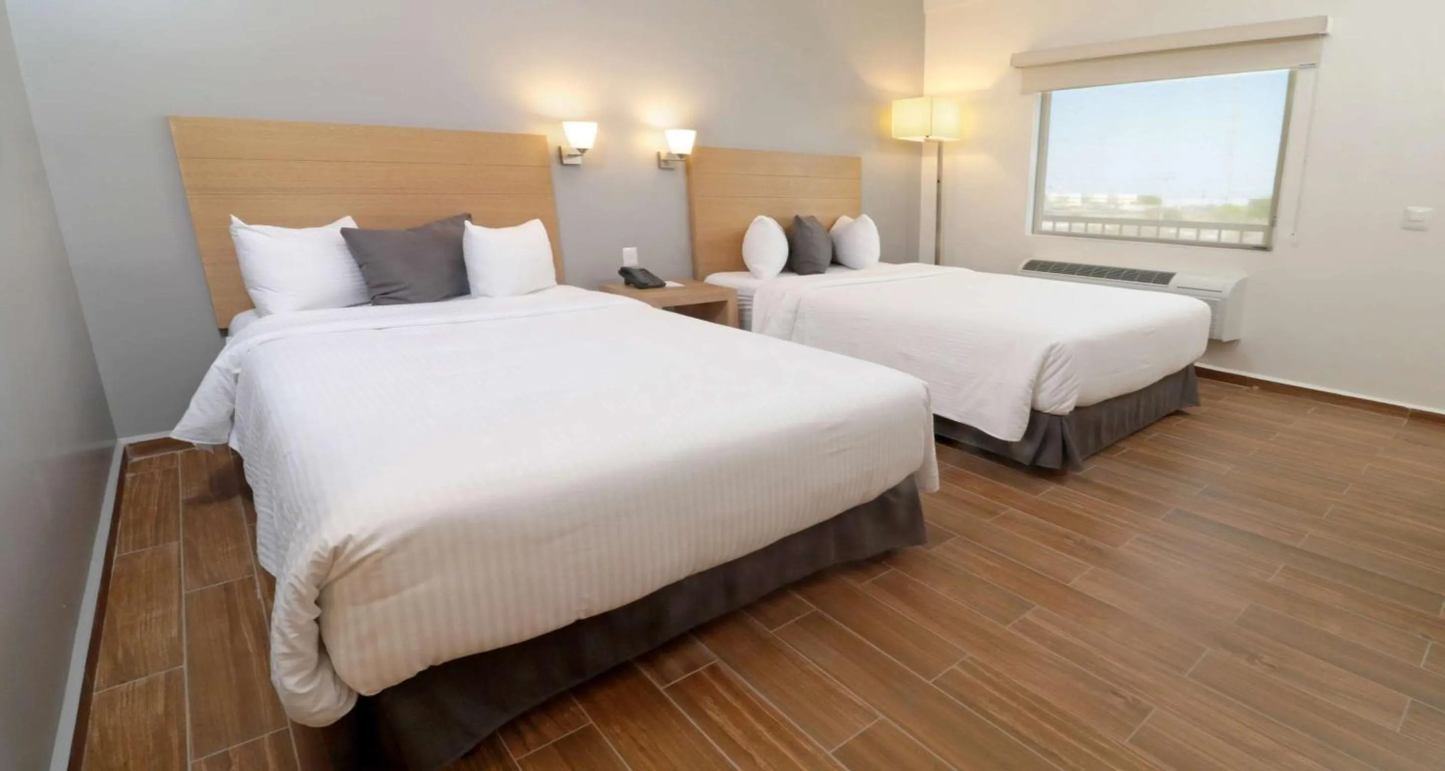 Photo of the whole room, Bed in Bluu Hotel Aeropuerto Monclova-Frontera