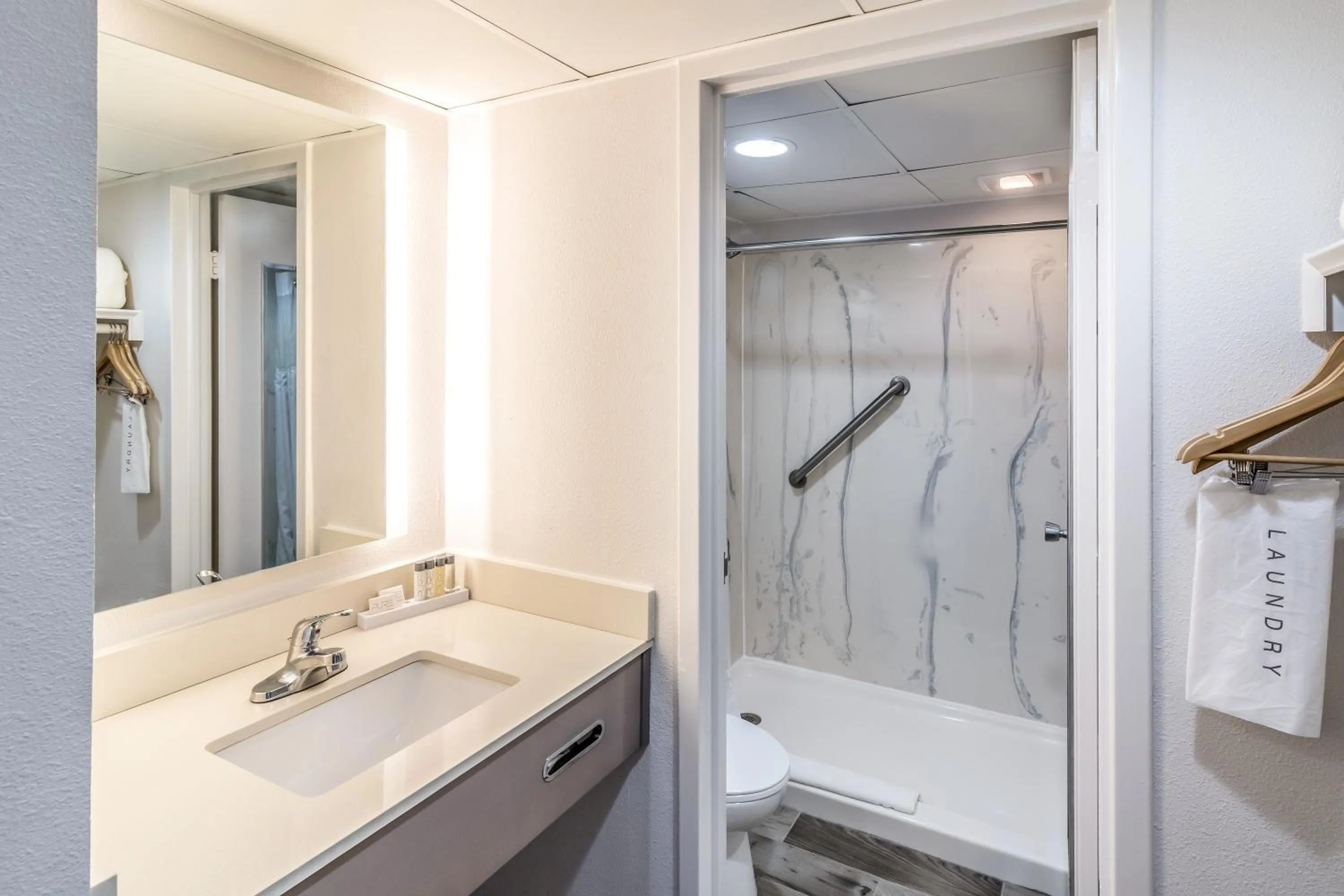 Shower in Crystal Coast Oceanfront Hotel