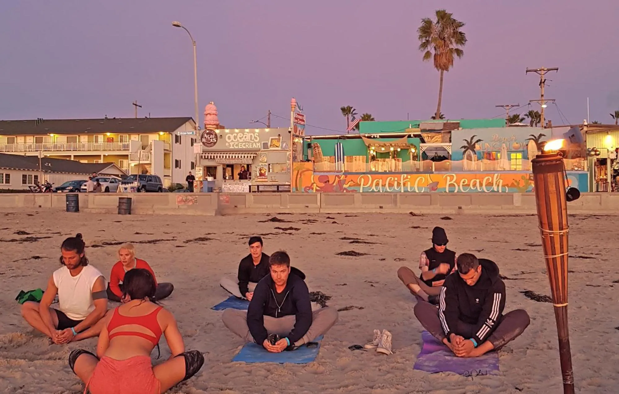 Spa and wellness centre/facilities in ITH San Diego Beach Bungalow Surf Hostel