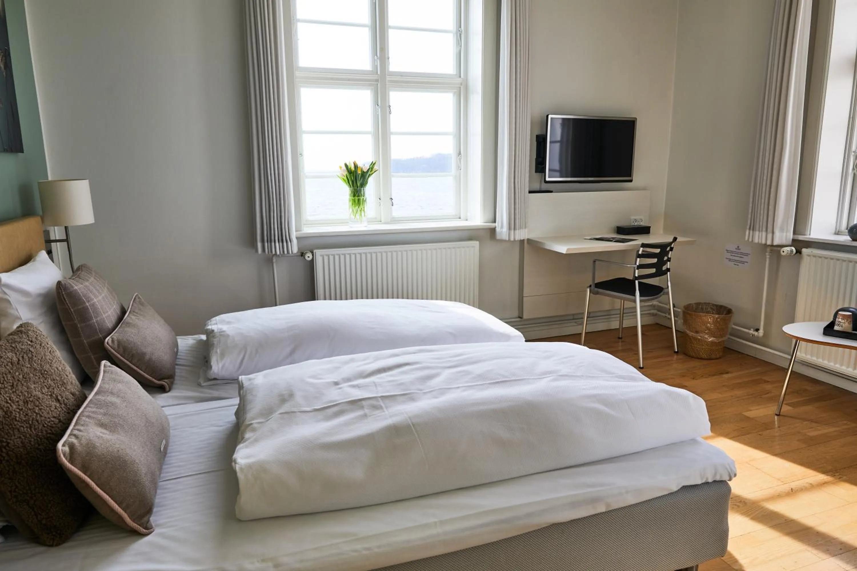 Bedroom, Bed in Sixtus Sinatur Hotel & Konference