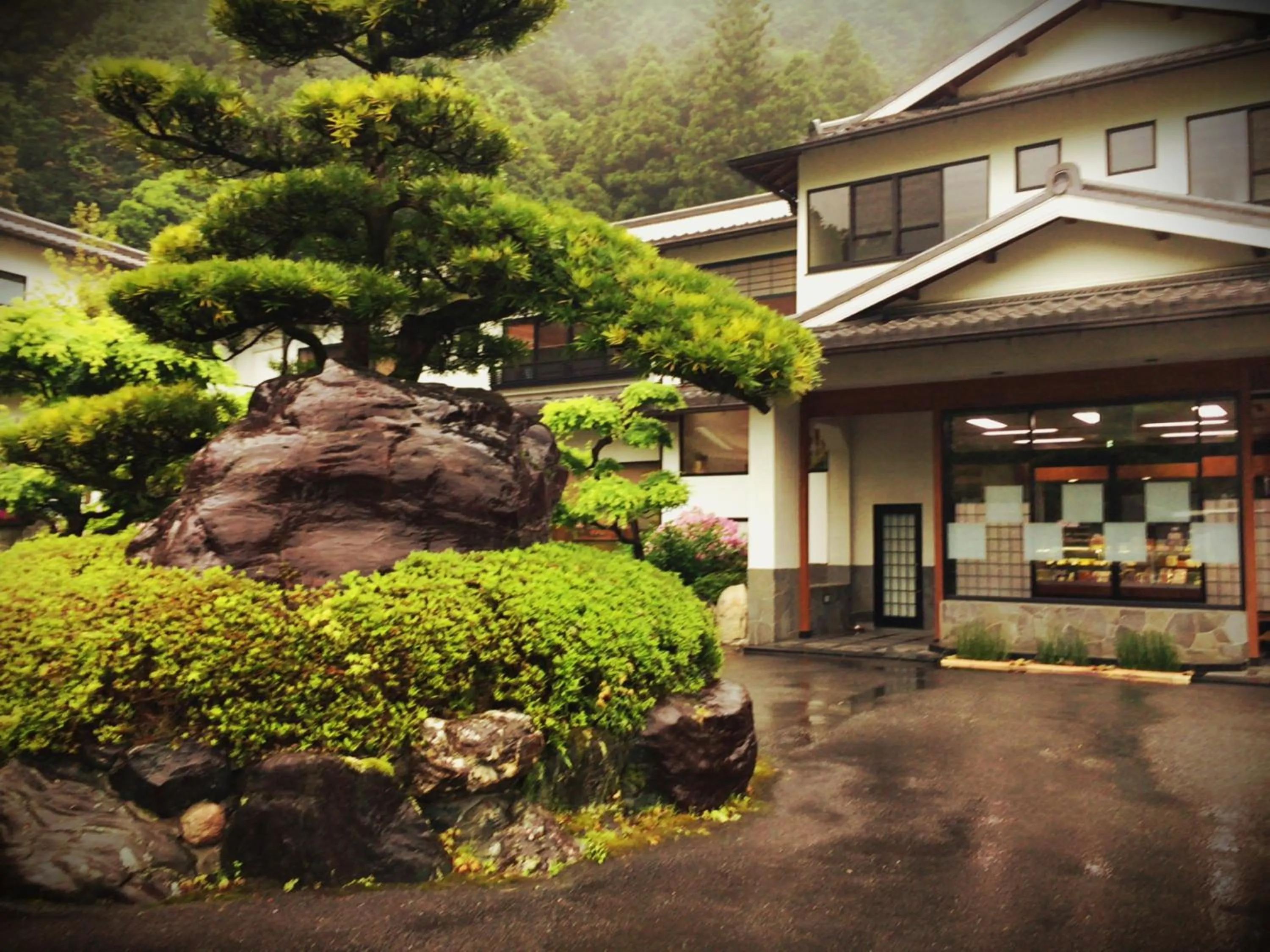 Seasons in Okumizuma Onsen