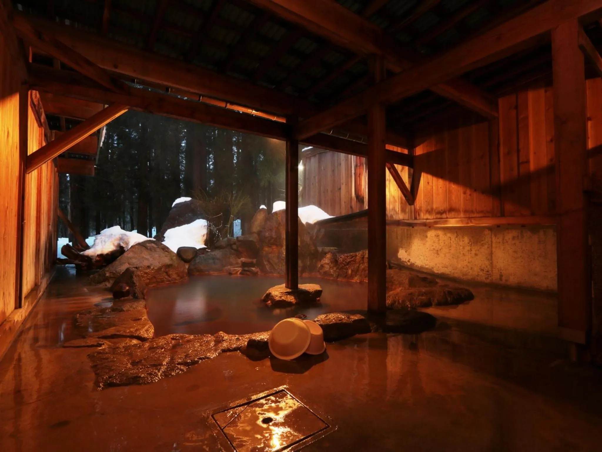 Hot Spring Bath in Yunohirakan