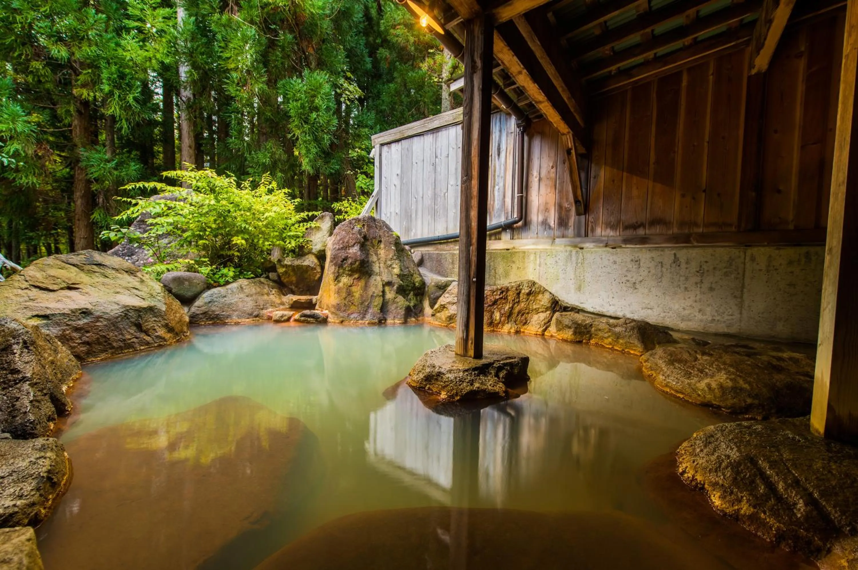 Hot Spring Bath in Yunohirakan