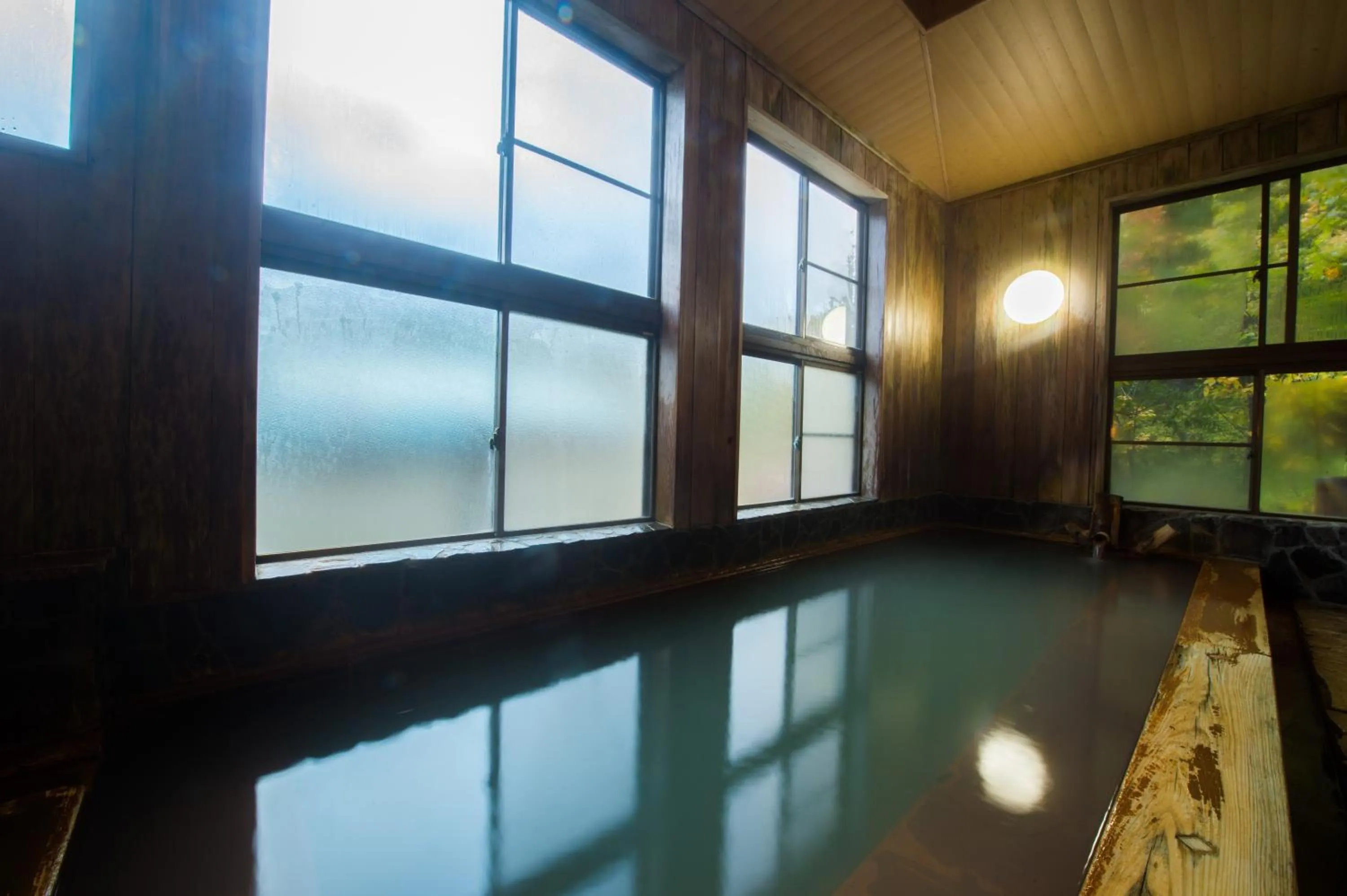 Hot Spring Bath in Yunohirakan