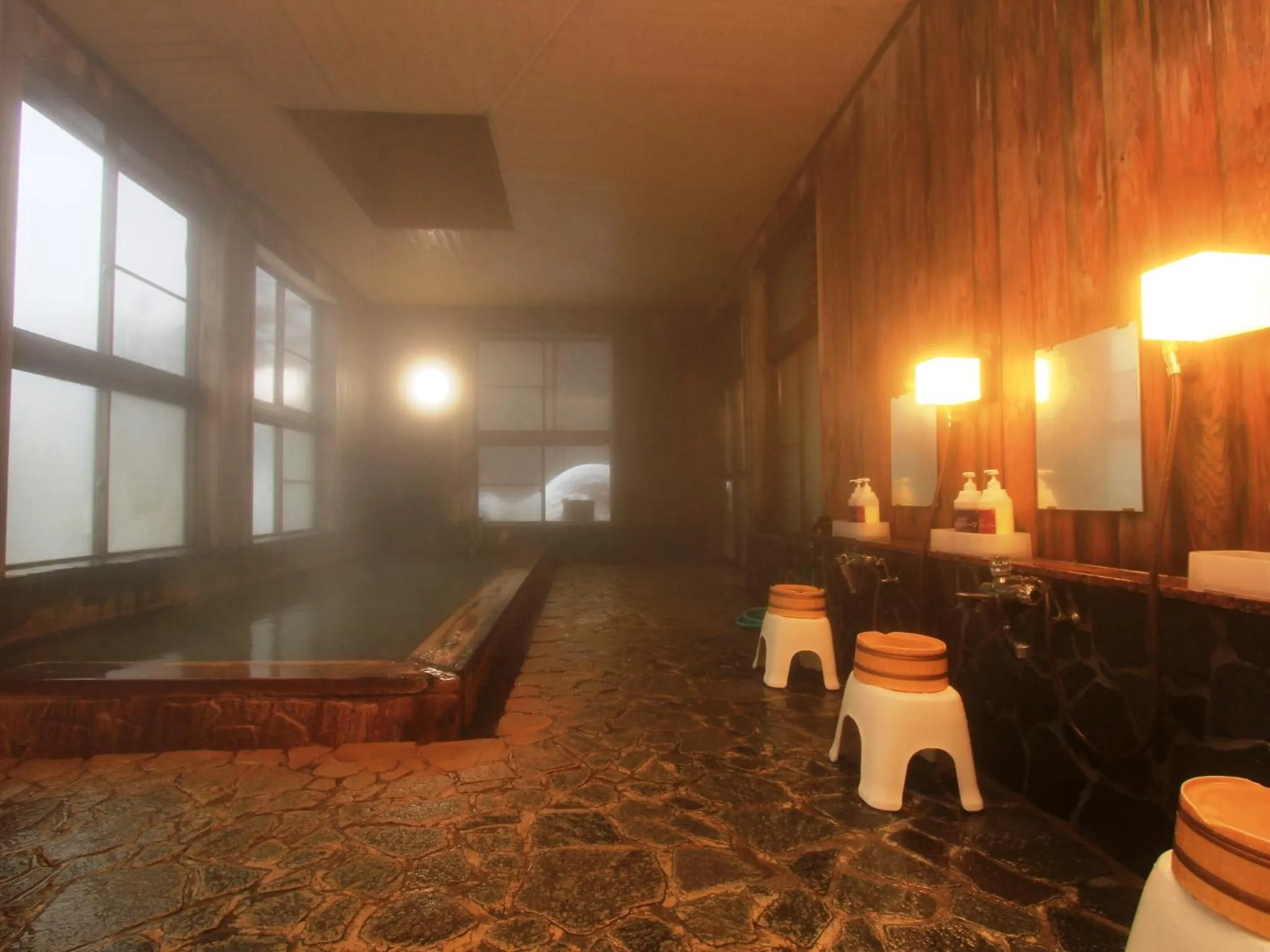 Hot Spring Bath in Yunohirakan