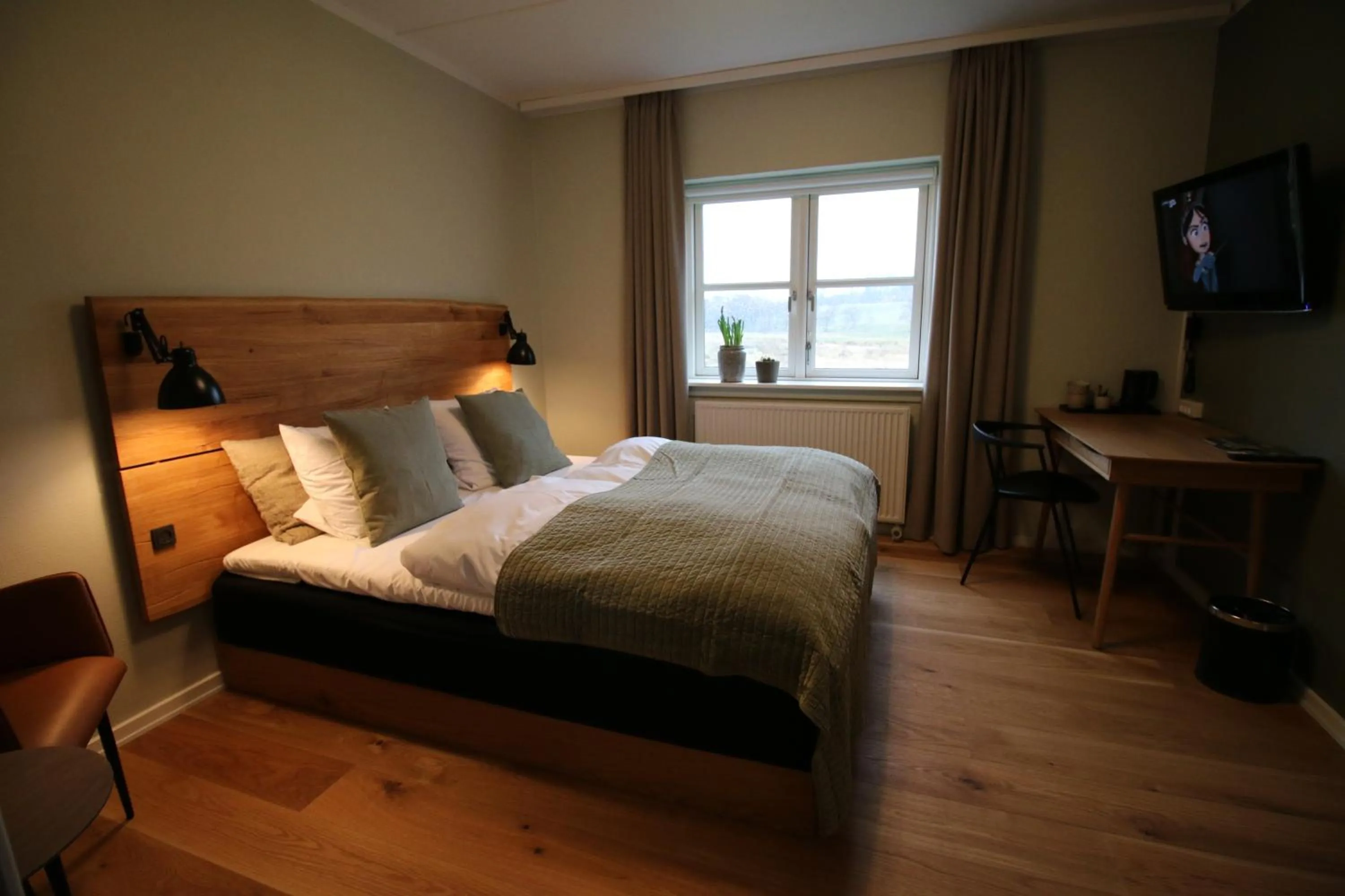 View (from property/room), Bed in Haraldskær Sinatur Hotel & Konference