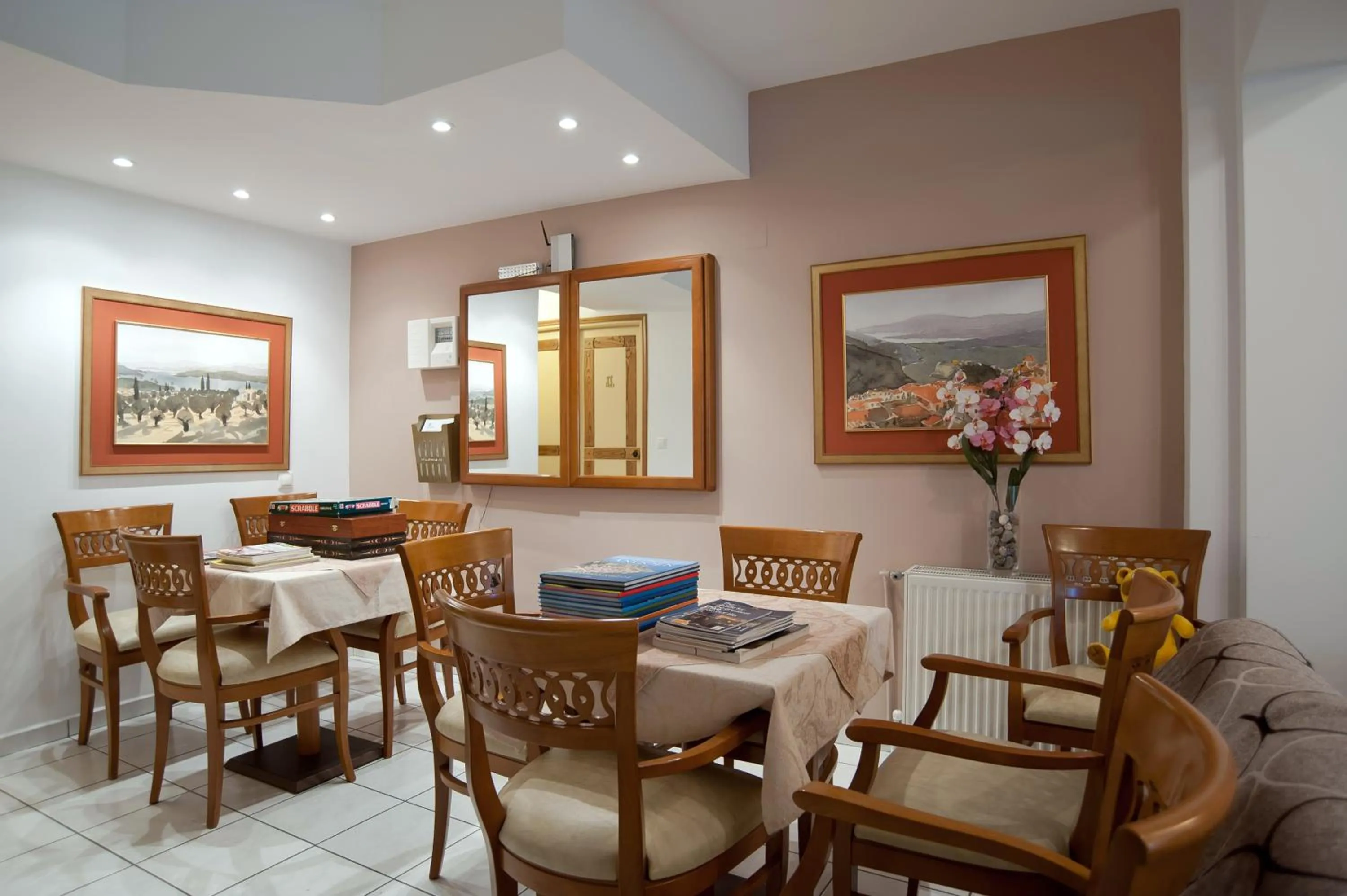 Lounge or bar in Pitho