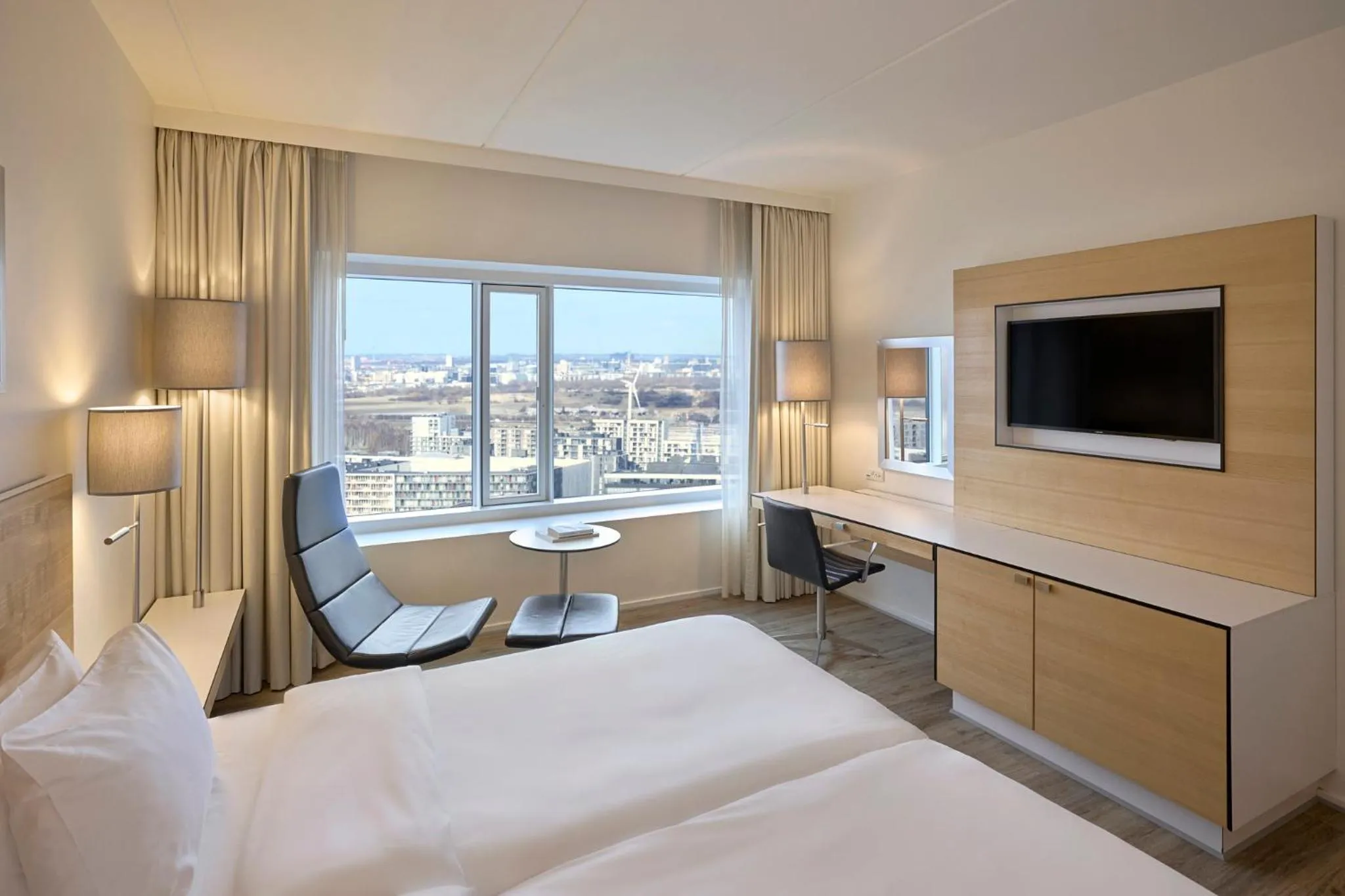Photo of the whole room, Bed in Crowne Plaza Copenhagen Towers by IHG