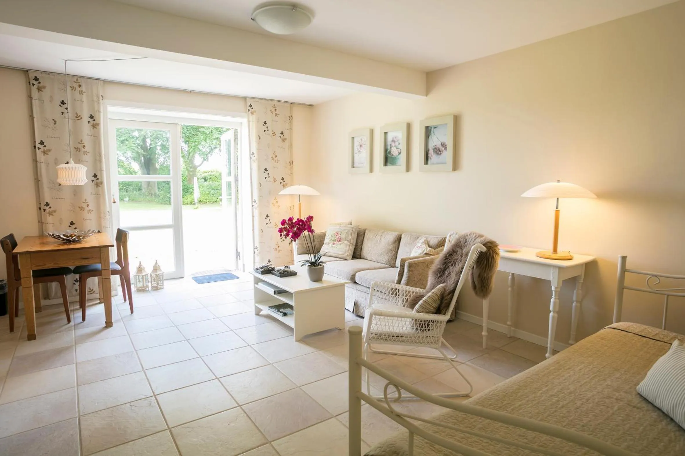 Photo of the whole room in Tiendegaarden Møns Klint