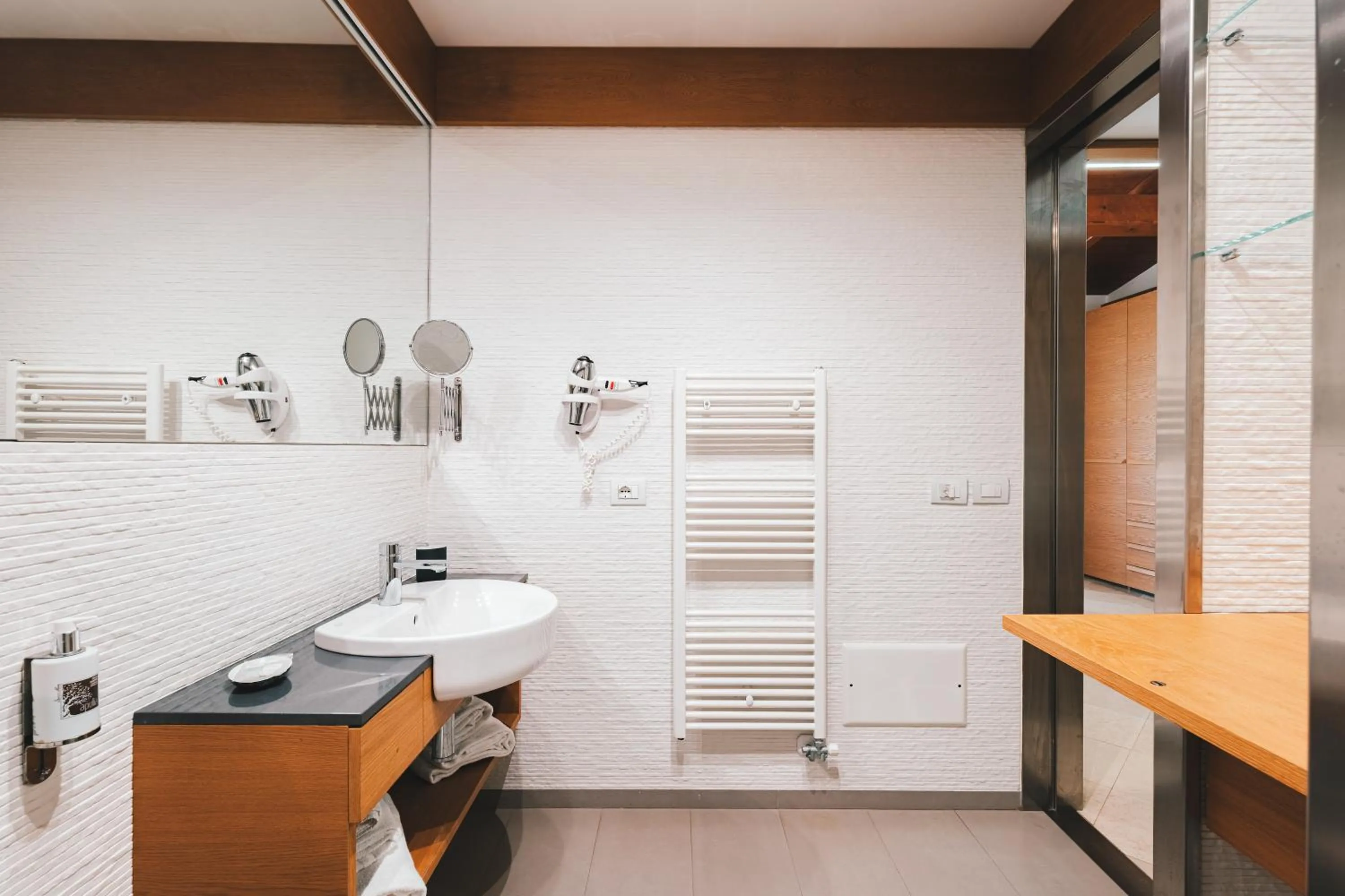 Bathroom in Masseria Stali, The Originals Relais