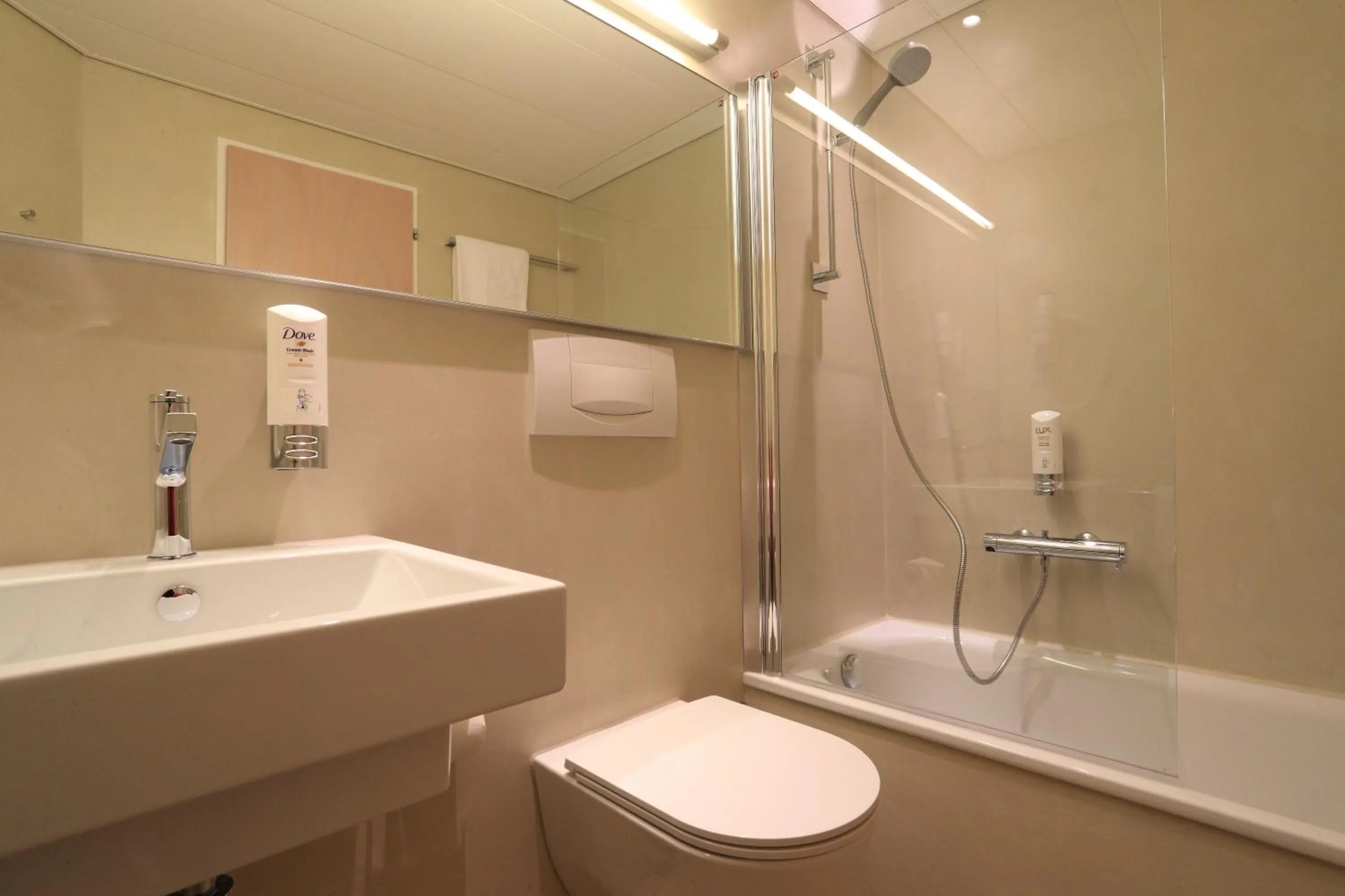 Bathroom in Hotel Elvezia Ascona