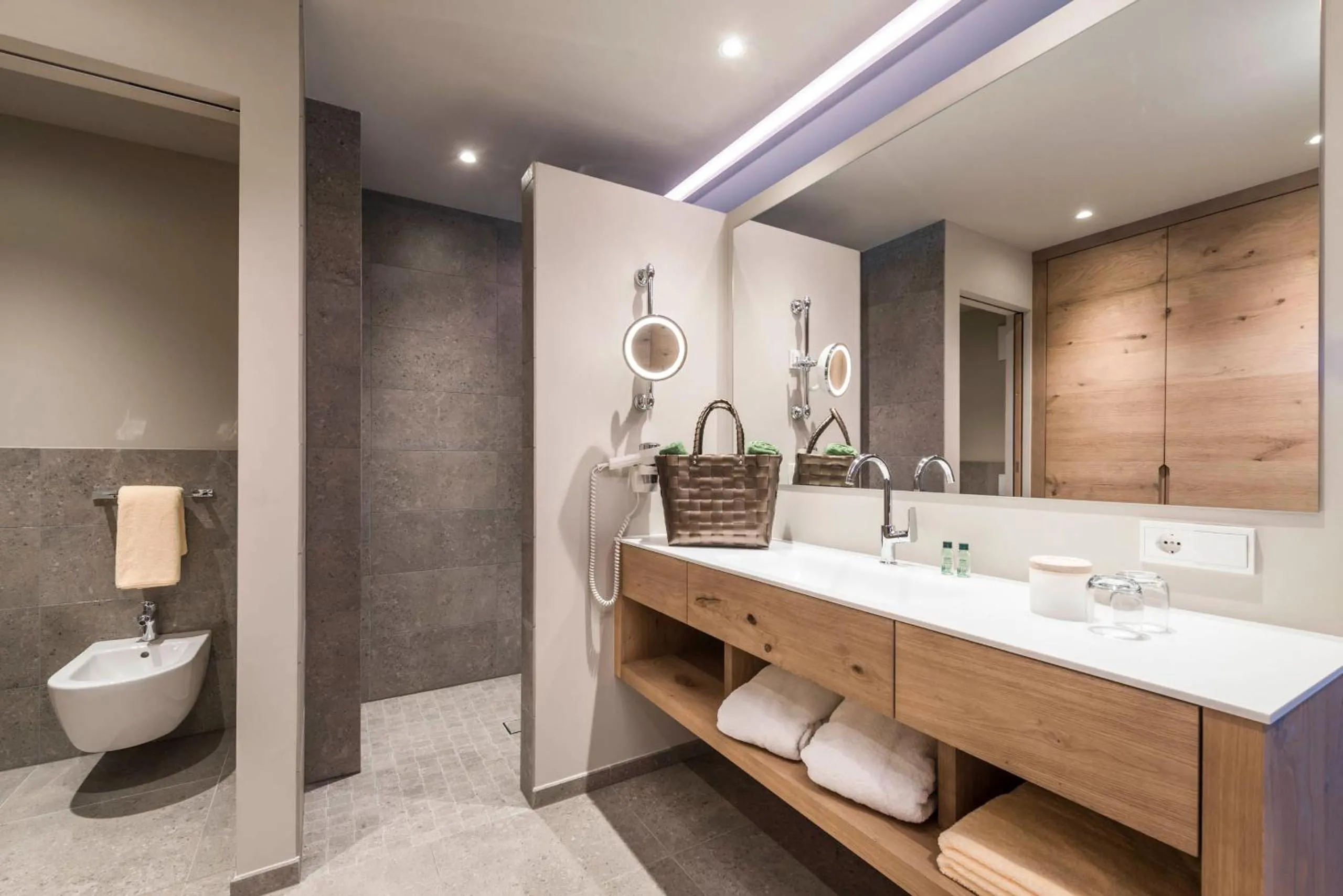 Bathroom in Hotel Madonna