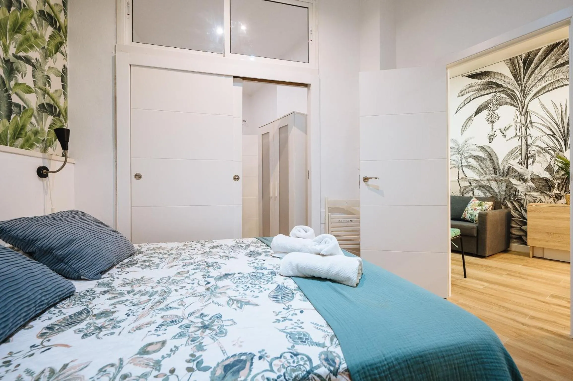 Bed in Divi Apartments Martínez Montañes