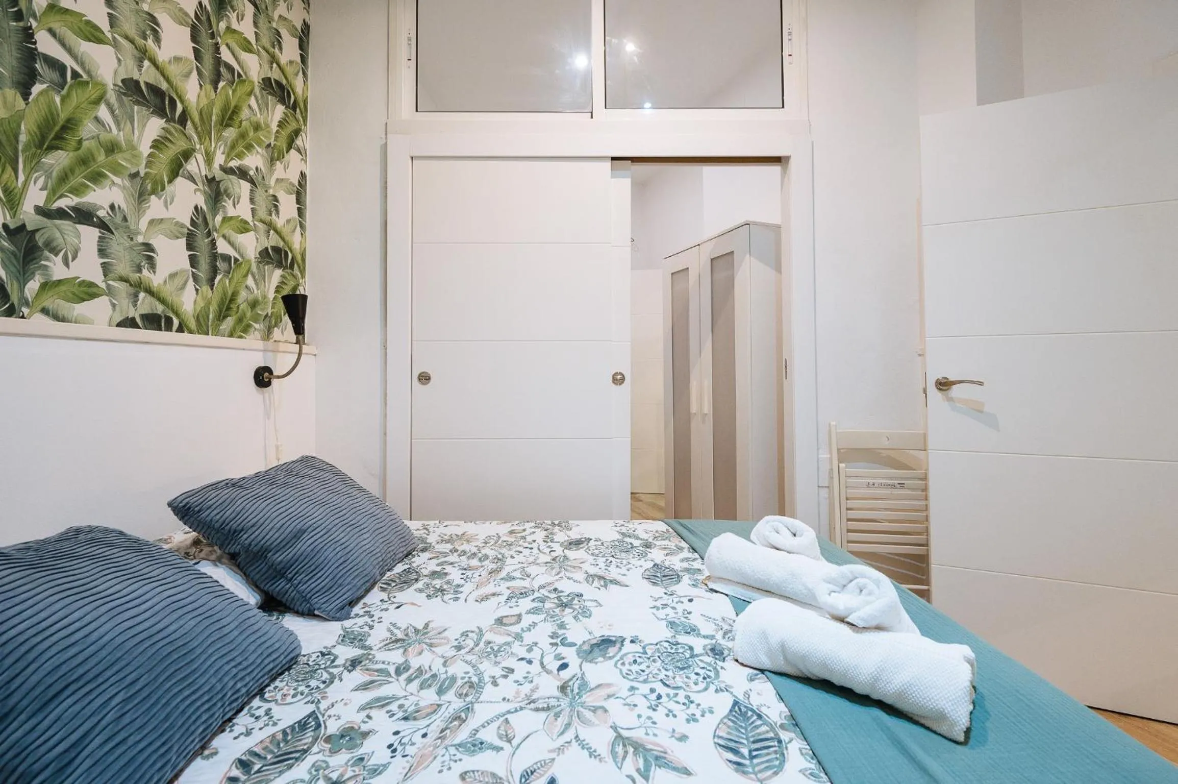 Bed in Divi Apartments Martínez Montañes