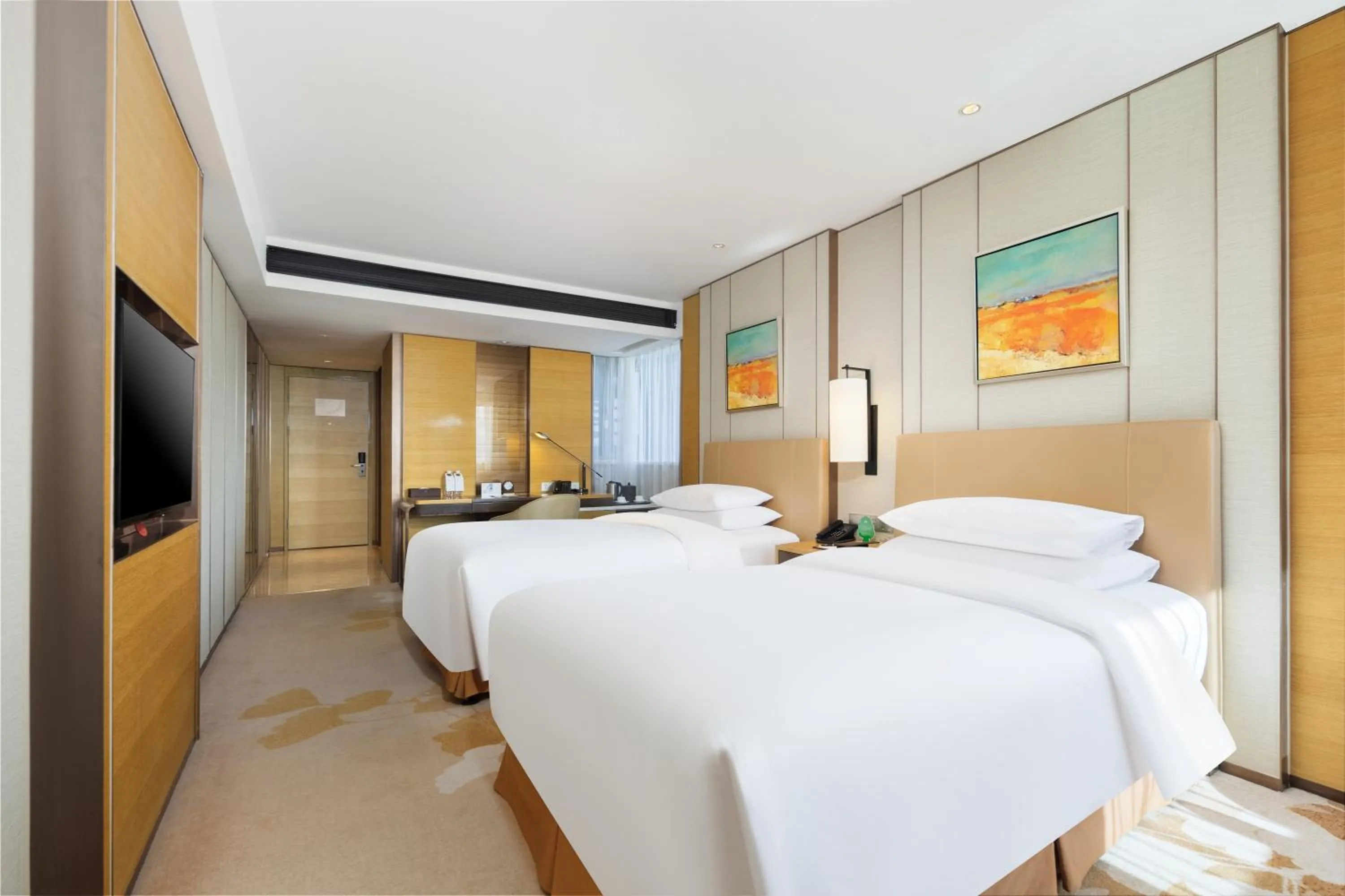 Bed in Grand Metropark Hotel Beijing