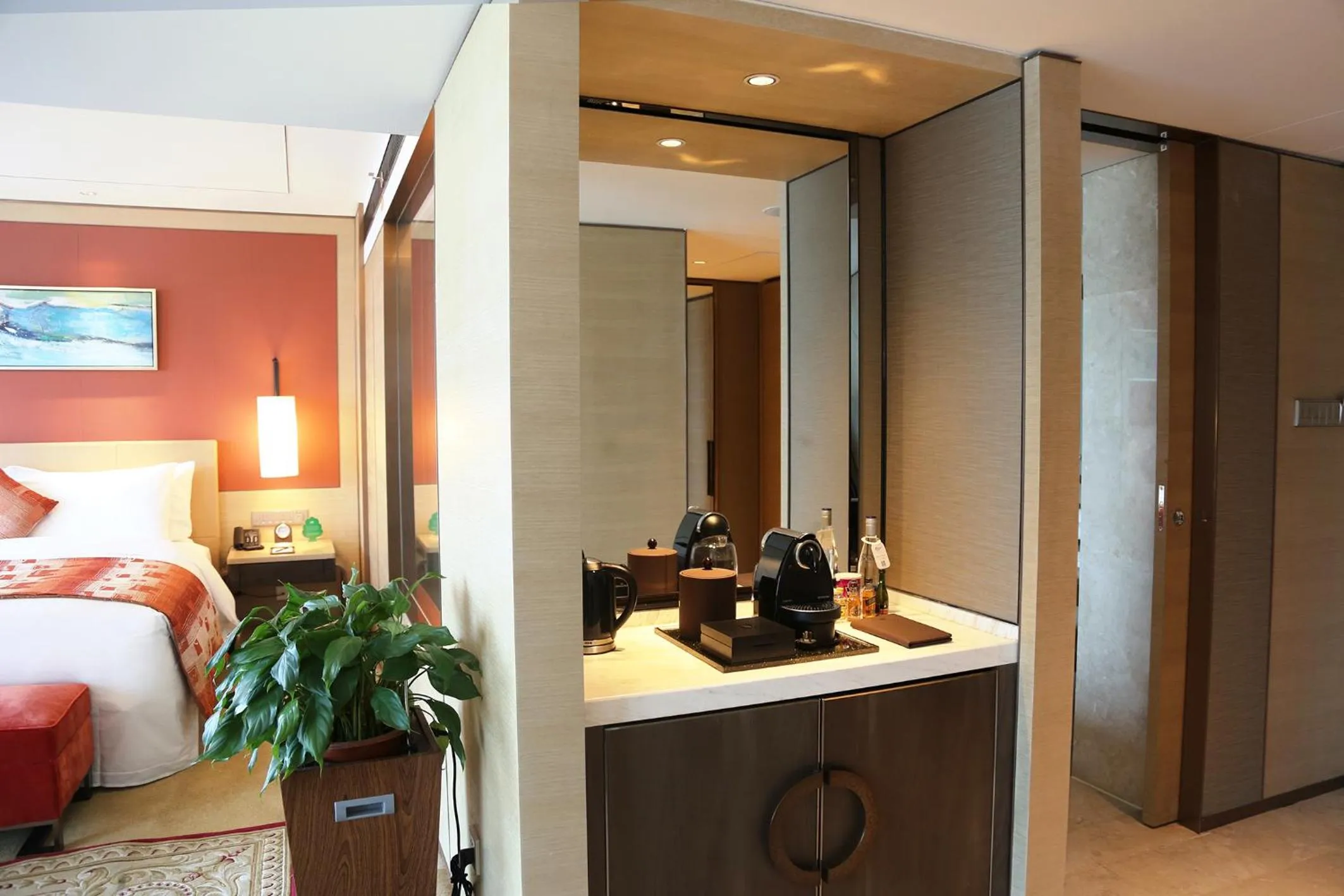 Coffee/tea facilities, Bed in Grand Metropark Hotel Beijing